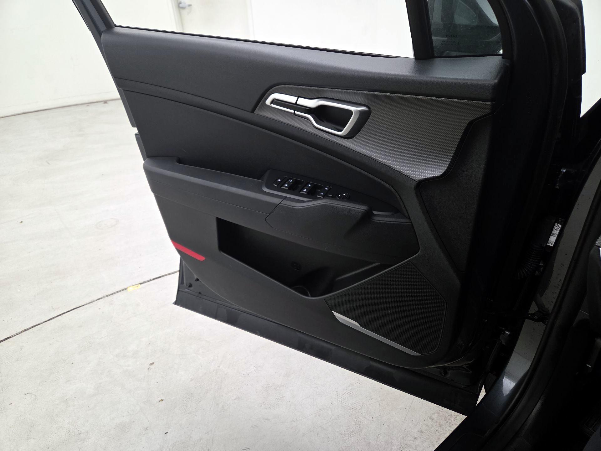 Thumbnail: 2024 Kia Sportage - 12