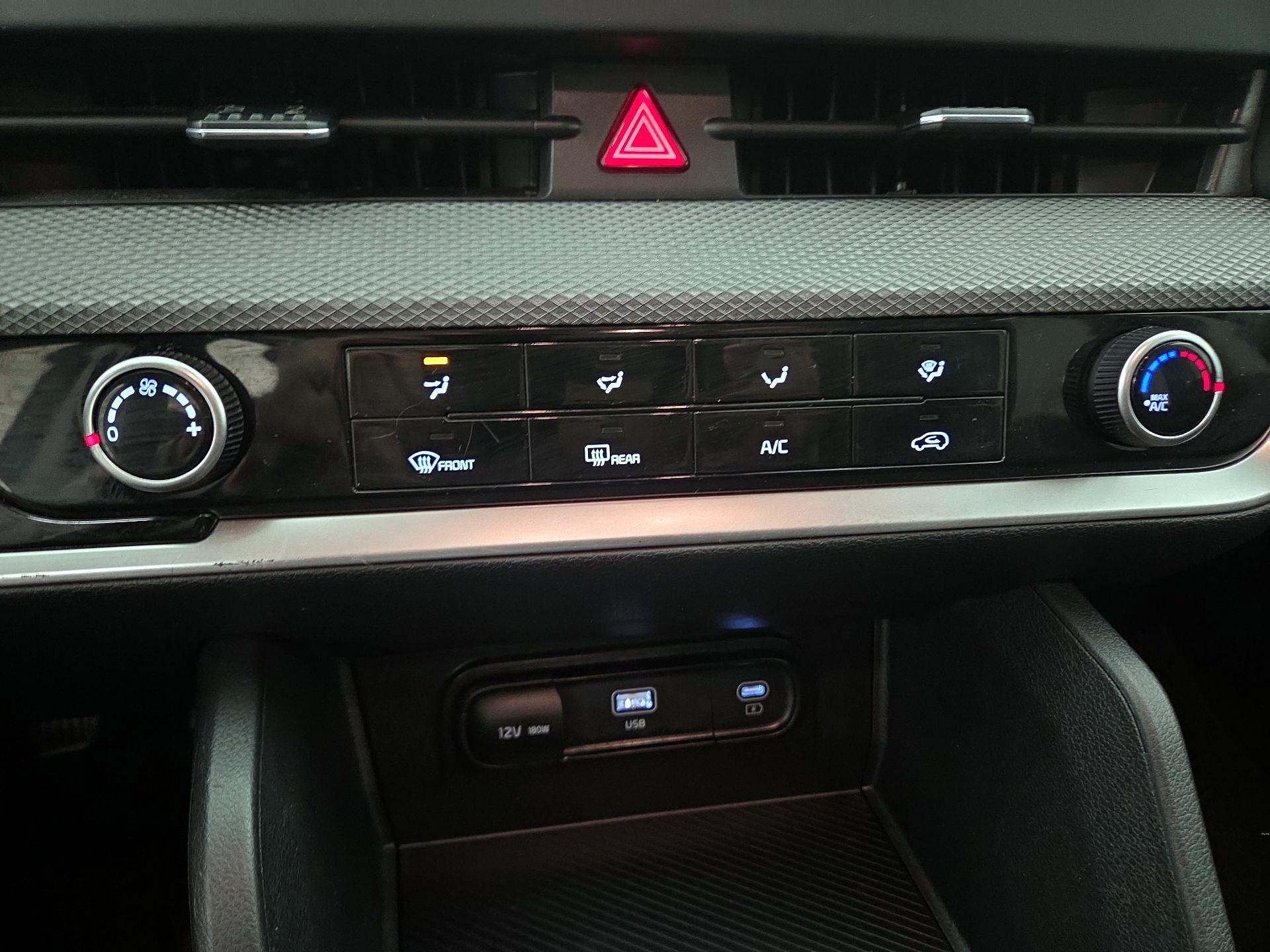 Thumbnail: 2024 Kia Sportage - 16