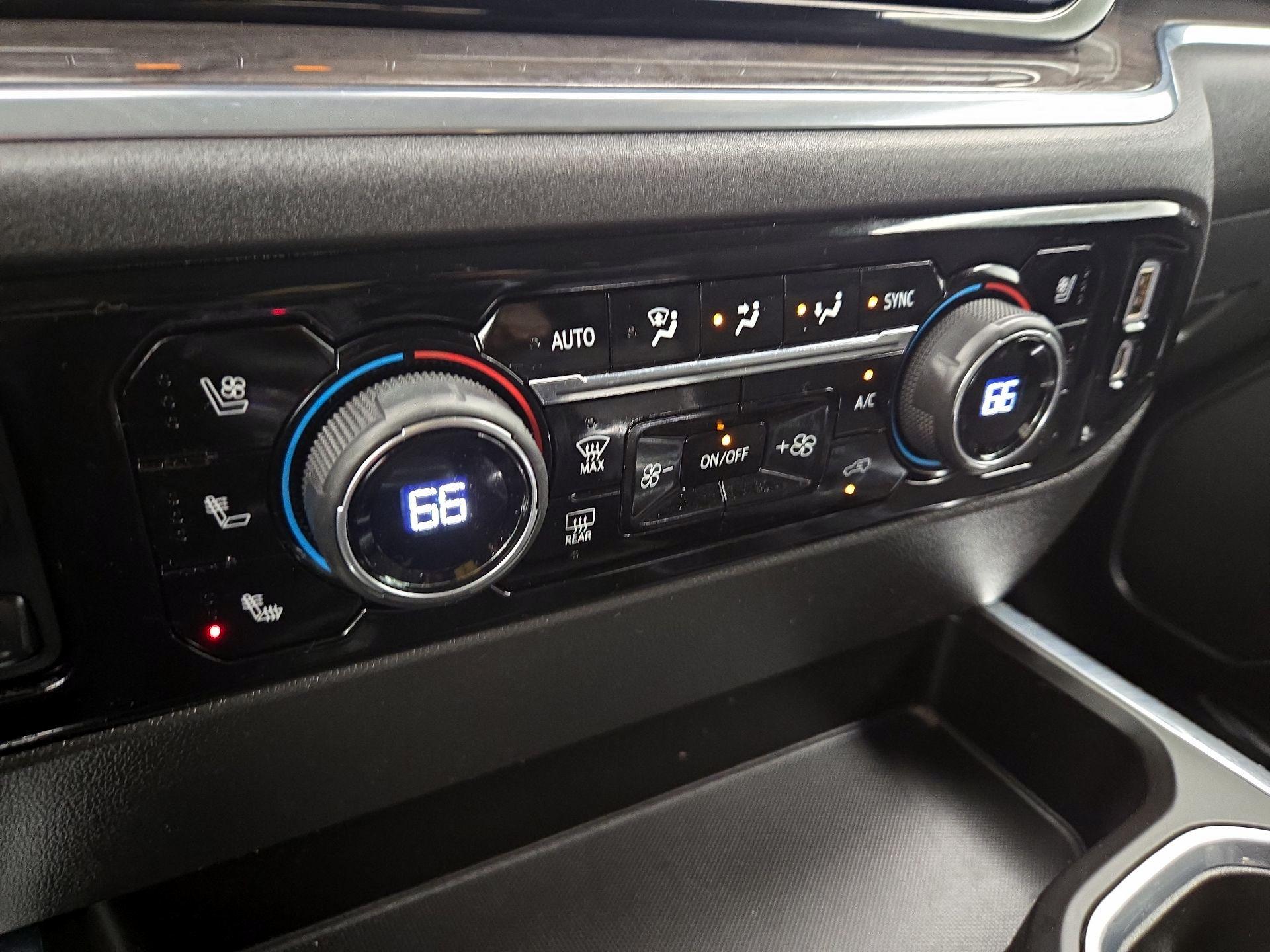 Thumbnail: 2022 Chevrolet Silverado 1500 - 16