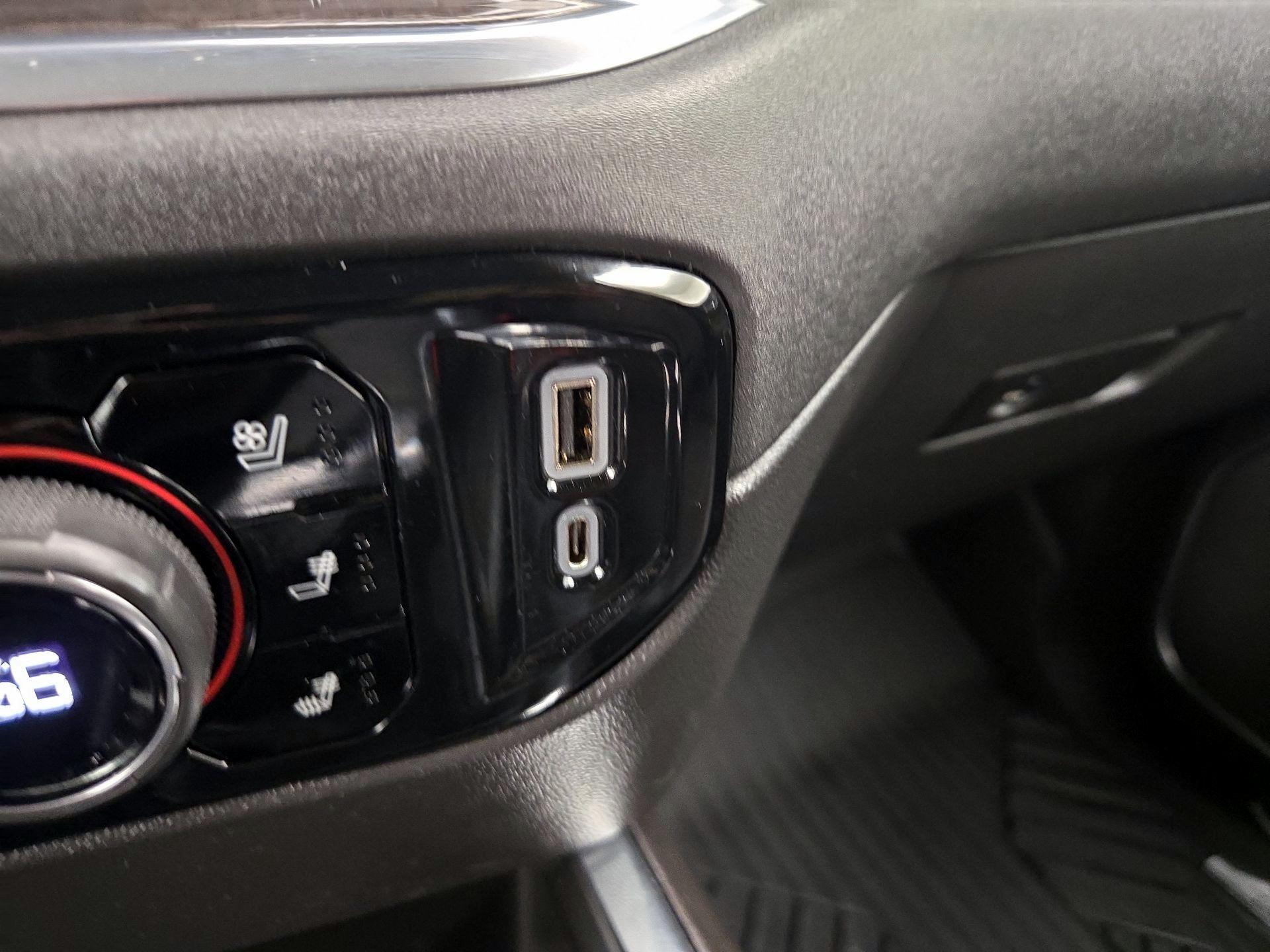 Thumbnail: 2022 Chevrolet Silverado 1500 - 18