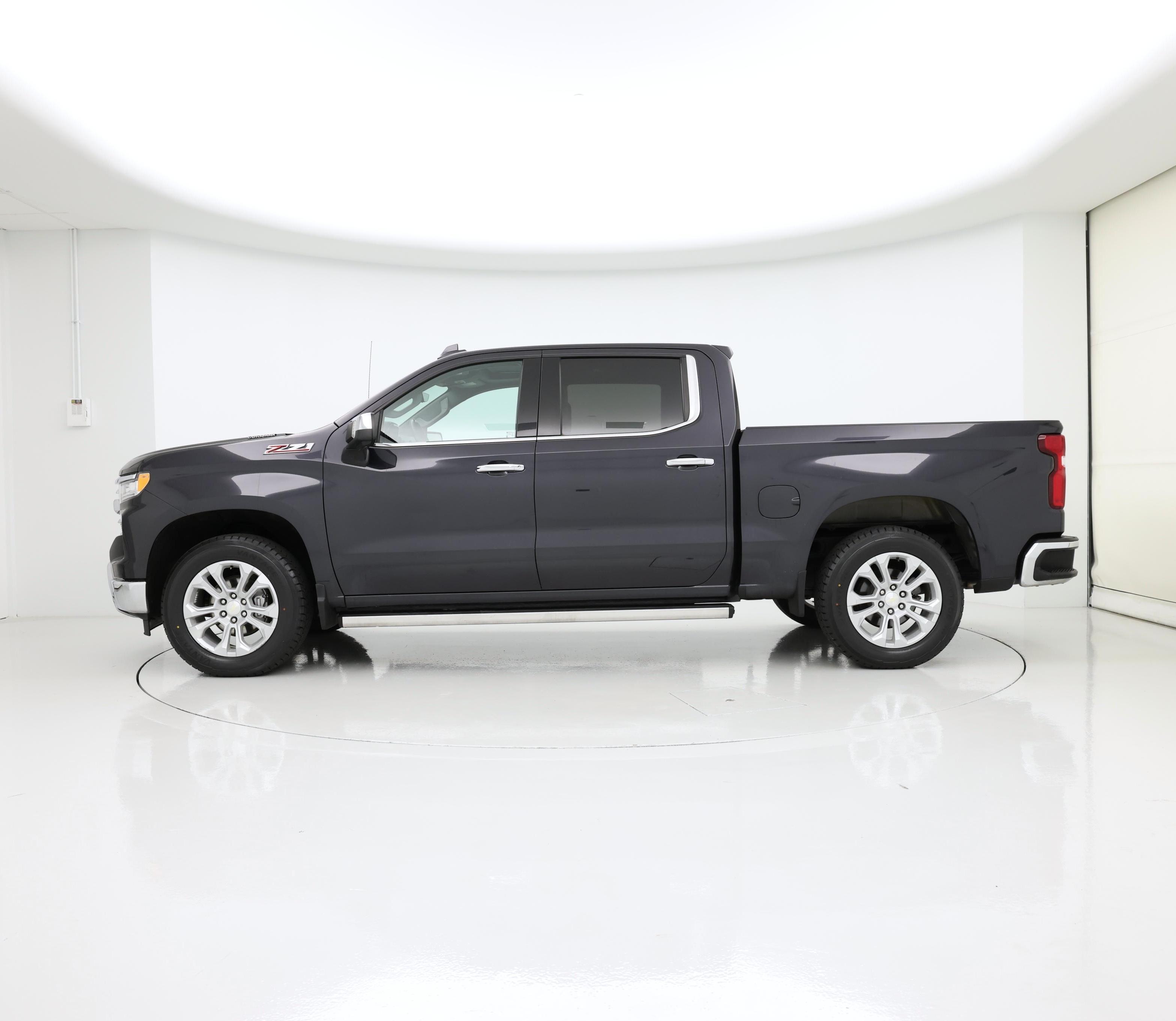 Thumbnail: 2022 Chevrolet Silverado 1500 - 3