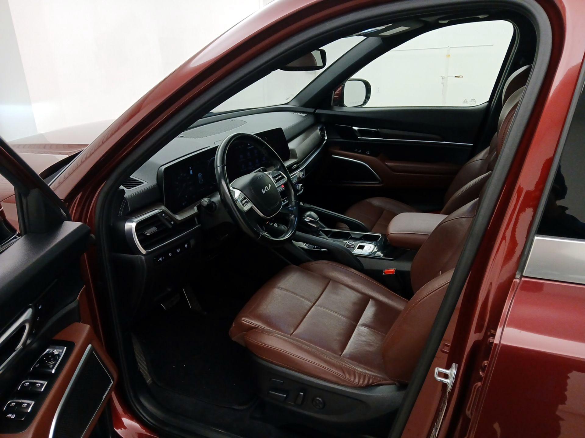 Thumbnail: 2023 Kia Telluride - 11