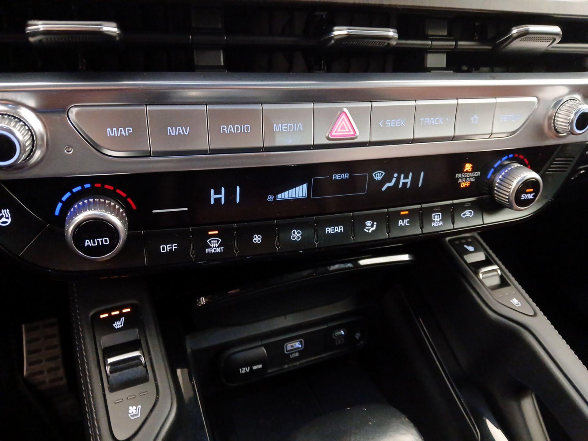 Thumbnail: 2023 Kia Telluride - 17