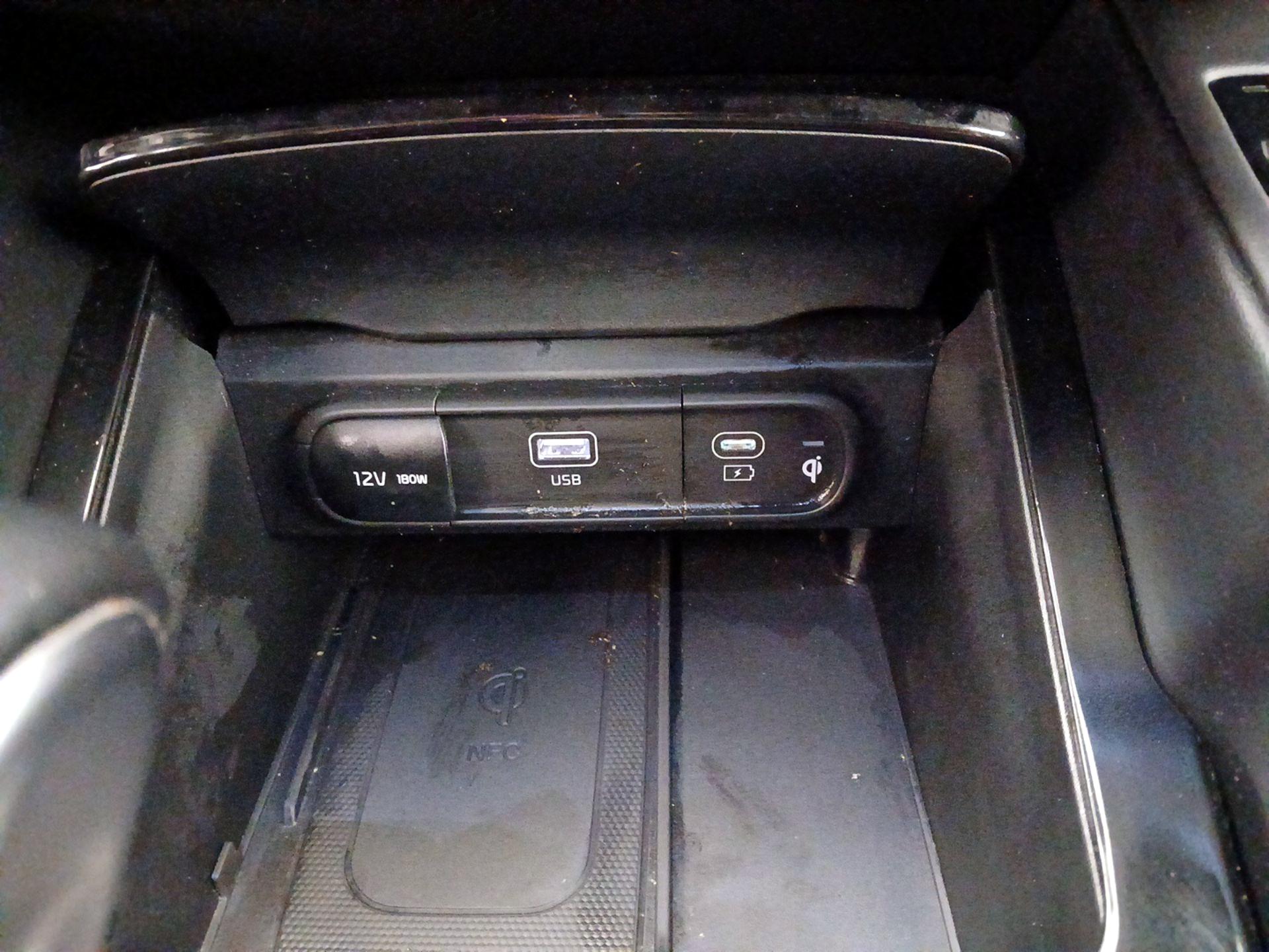 Thumbnail: 2023 Kia Telluride - 19