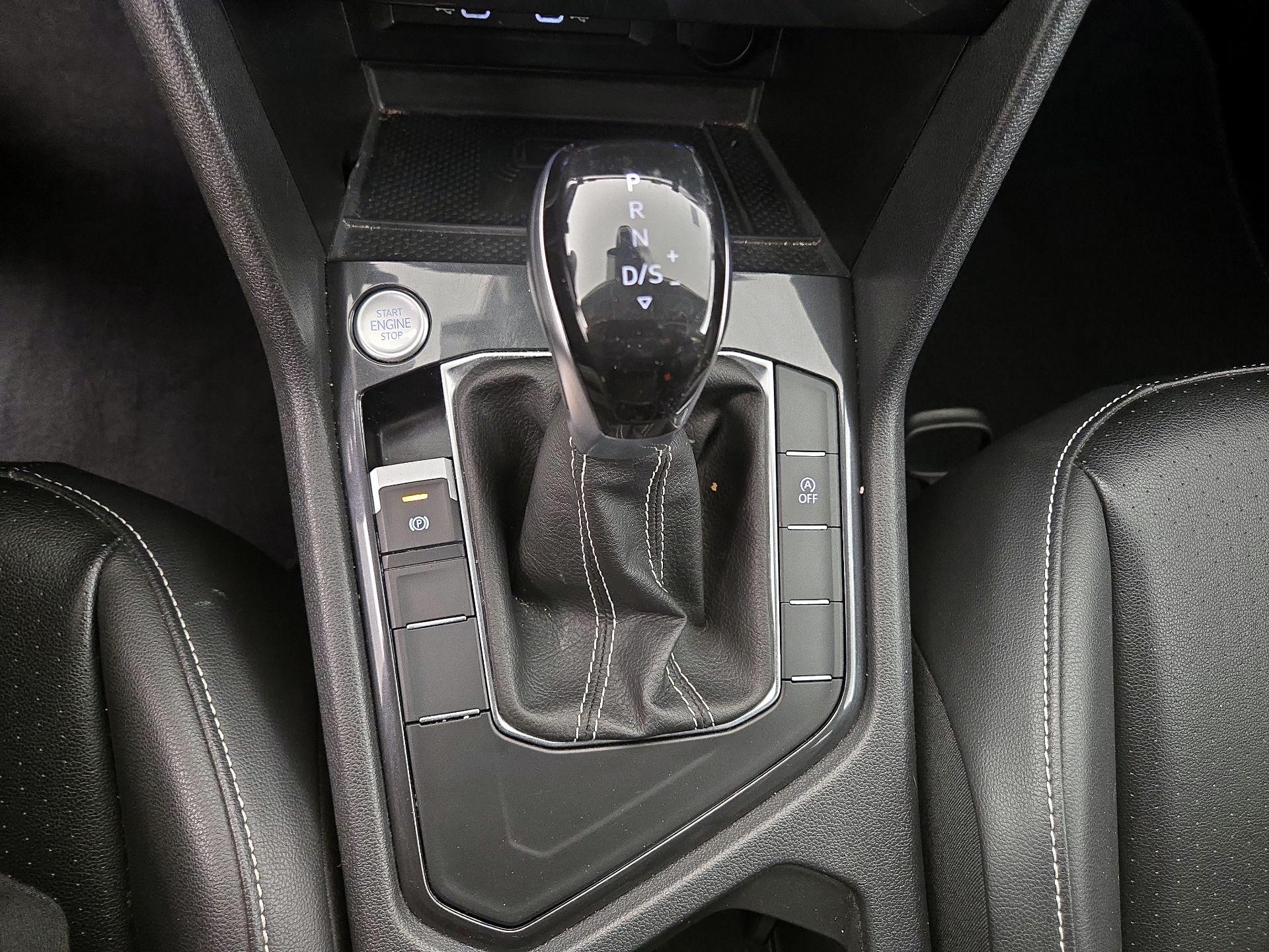 Thumbnail: 2024 Volkswagen Tiguan - 17