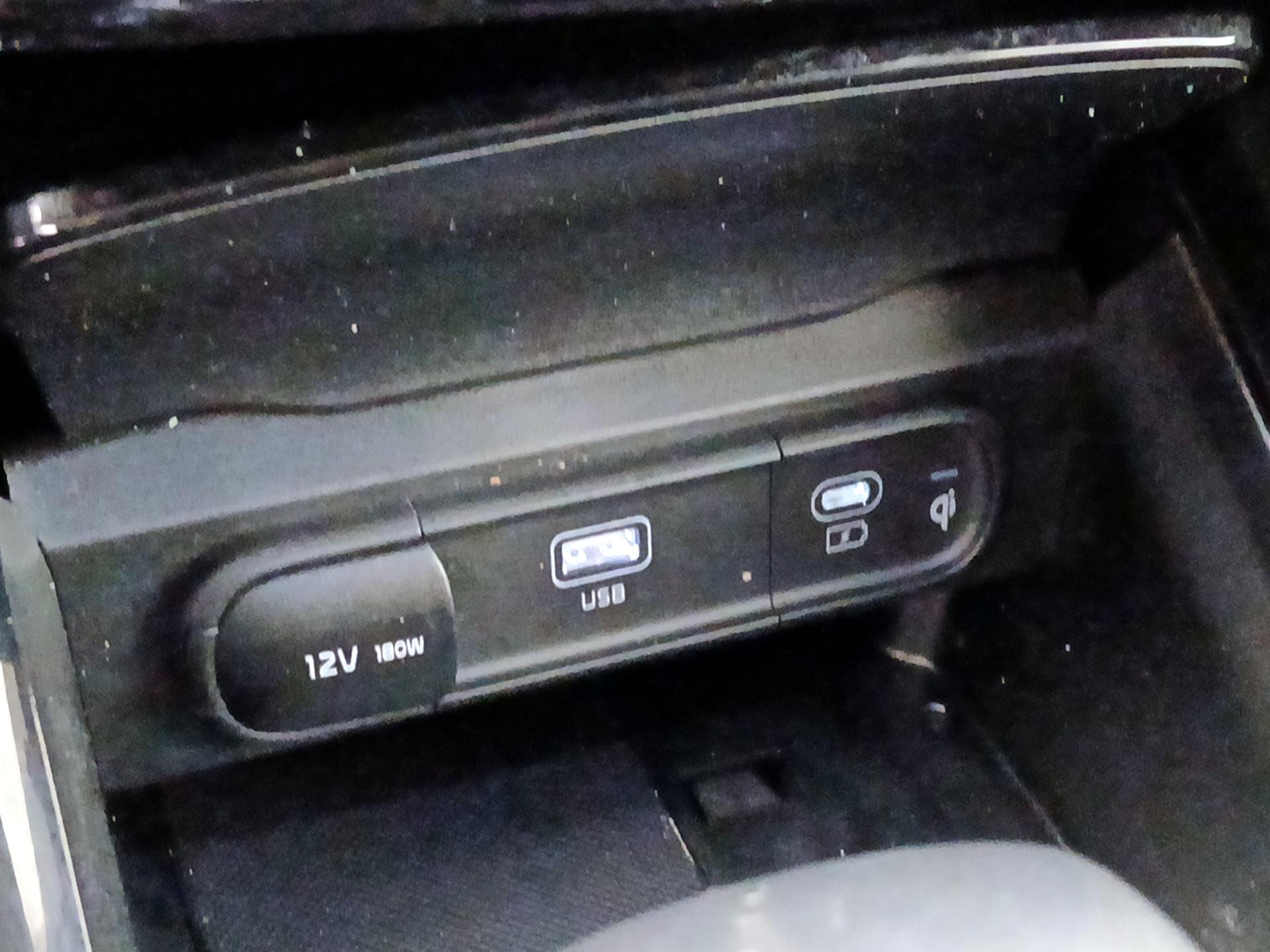 Thumbnail: 2023 Kia Telluride - 19