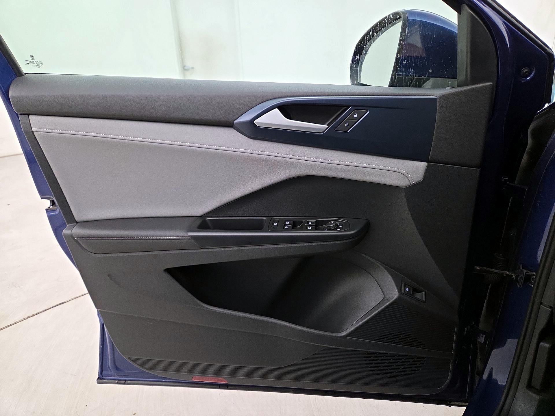 Thumbnail: 2024 Volkswagen Taos - 12