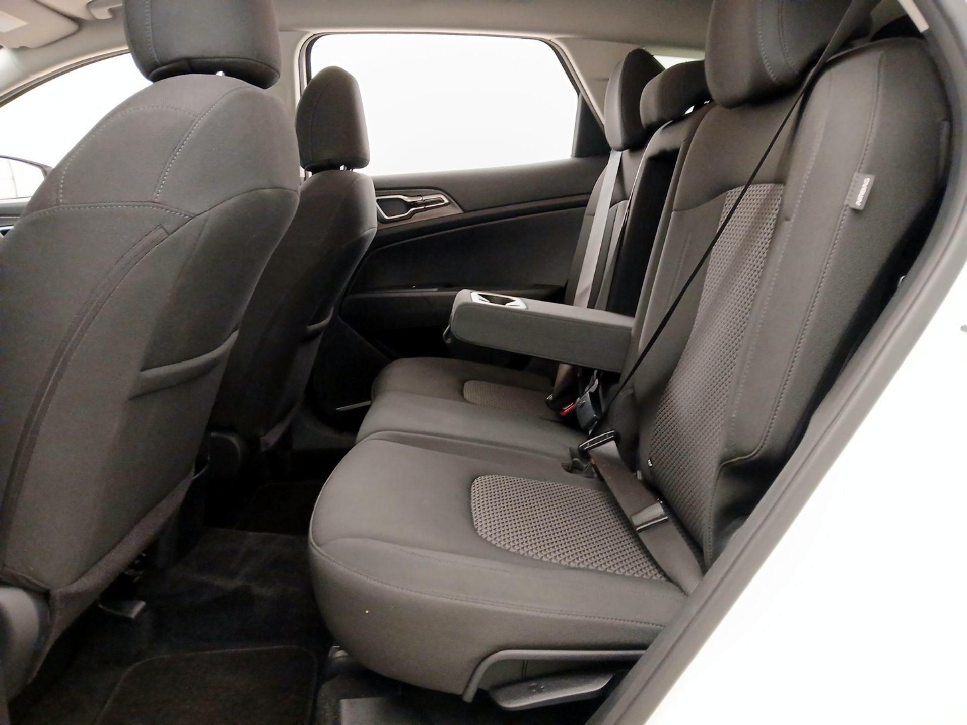 Thumbnail: 2024 Kia Sportage - 19