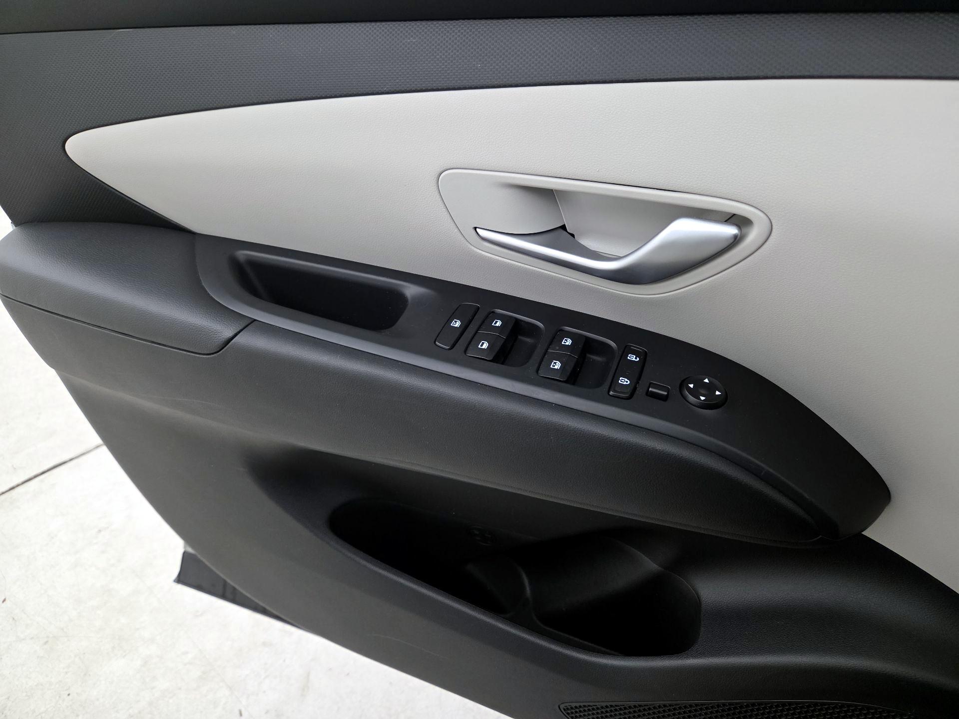 Thumbnail: 2023 Hyundai Tucson - 12