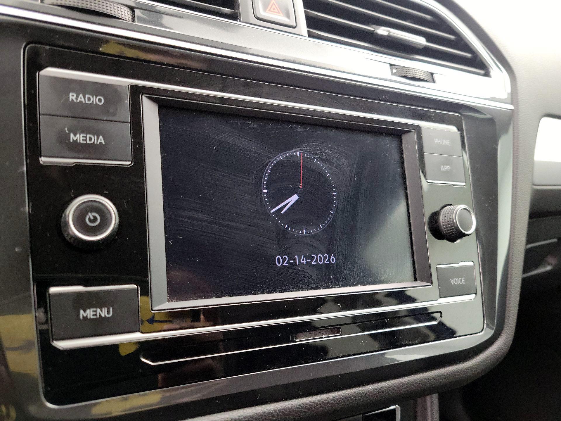 Thumbnail: 2021 Volkswagen Tiguan - 15