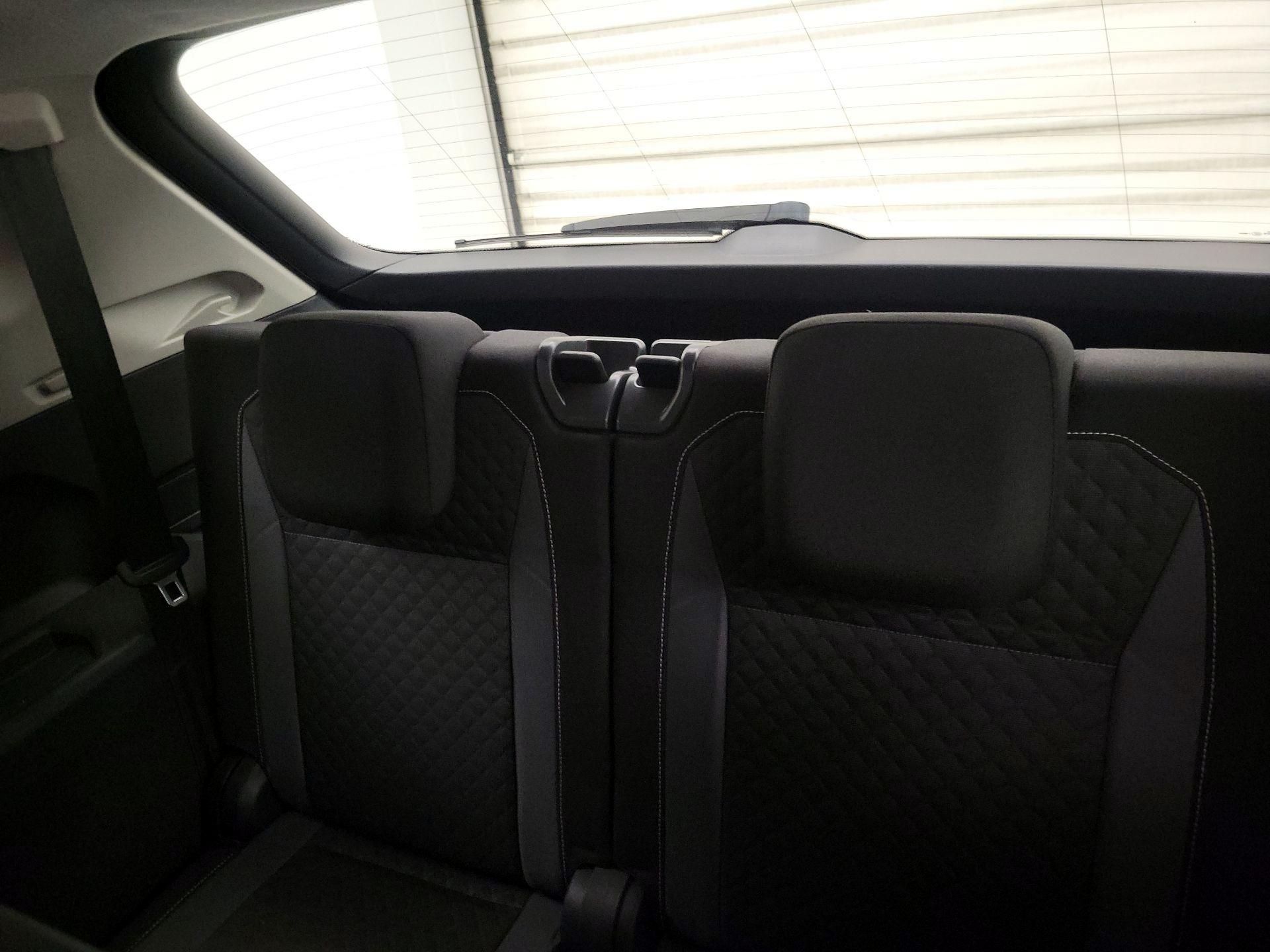 Thumbnail: 2021 Volkswagen Tiguan - 20