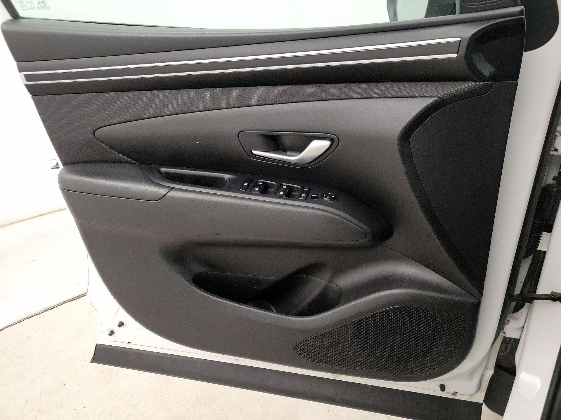 Thumbnail: 2023 Hyundai Tucson - 12