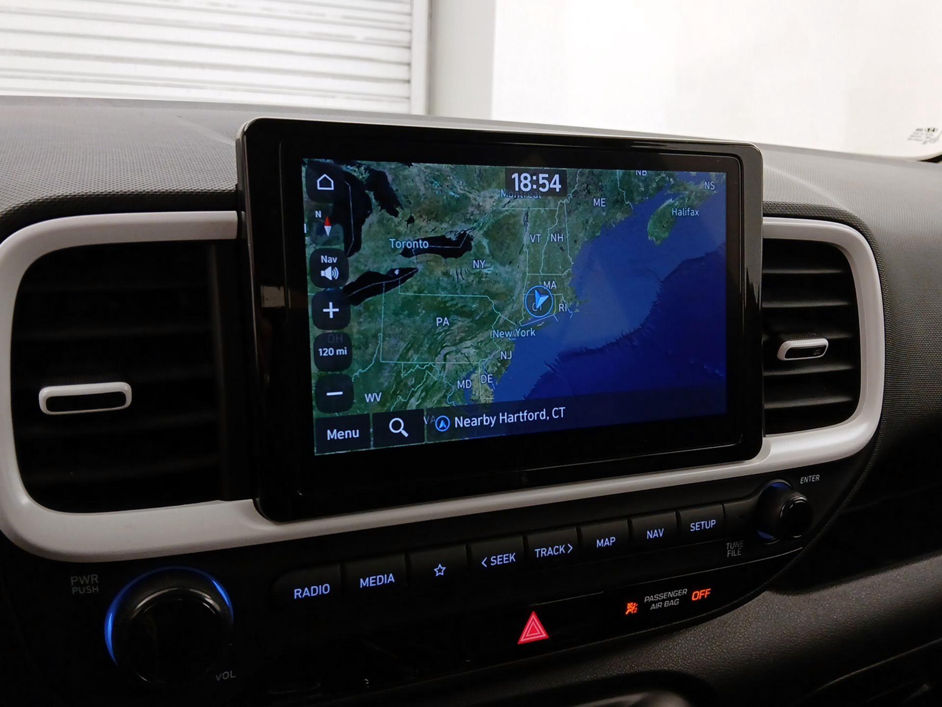 Thumbnail: 2023 Hyundai Venue - 14