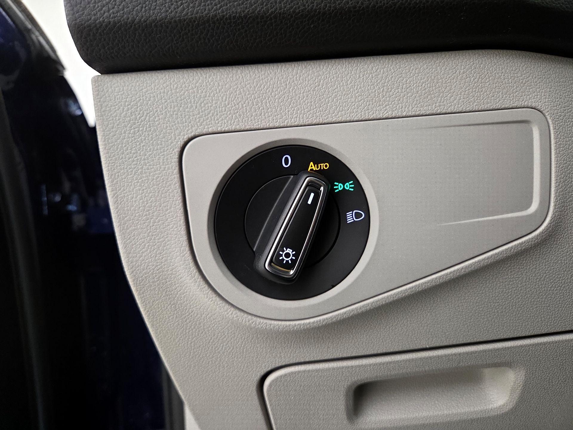 Thumbnail: 2022 Volkswagen Tiguan - 13