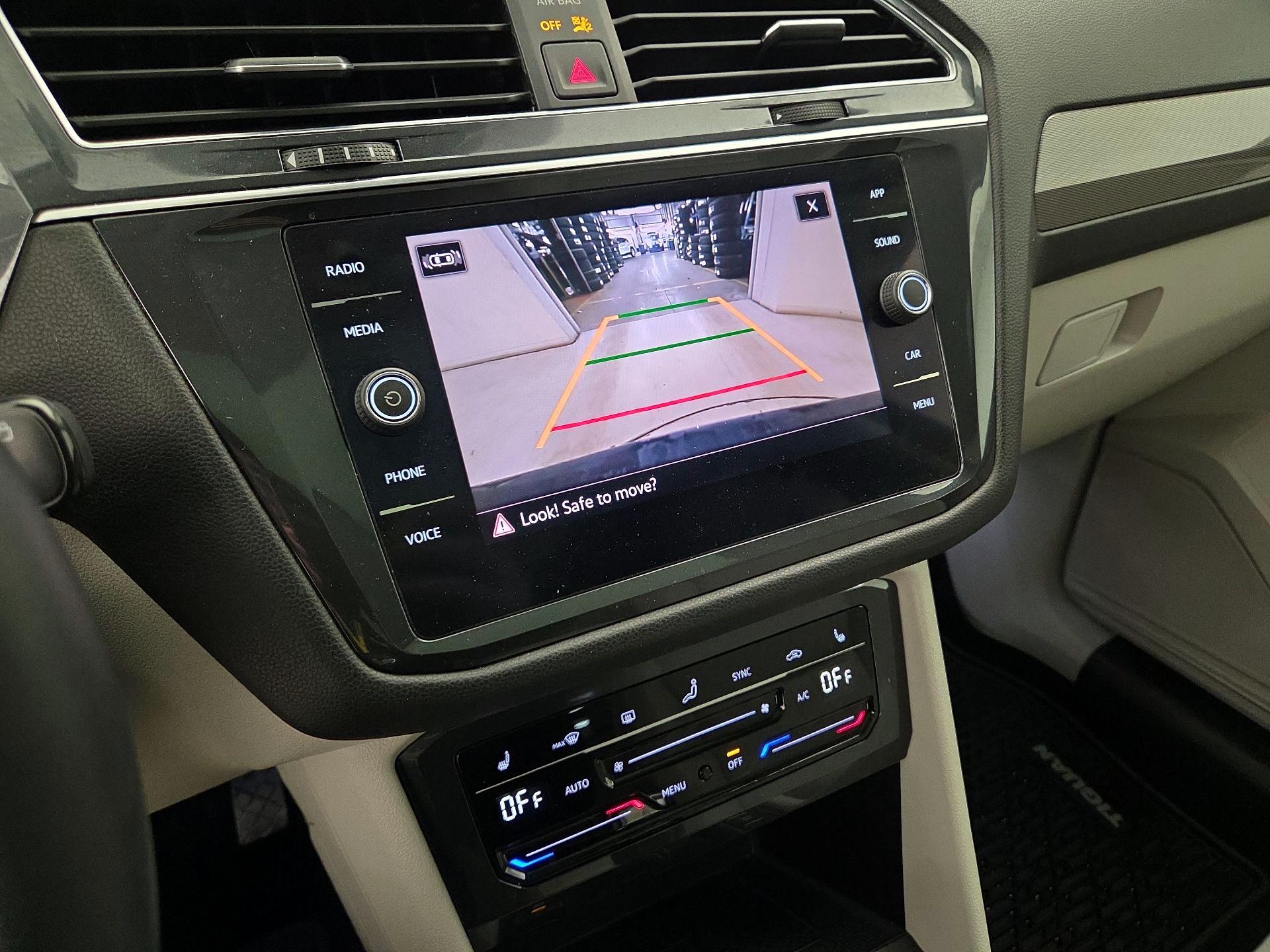 Thumbnail: 2022 Volkswagen Tiguan - 14