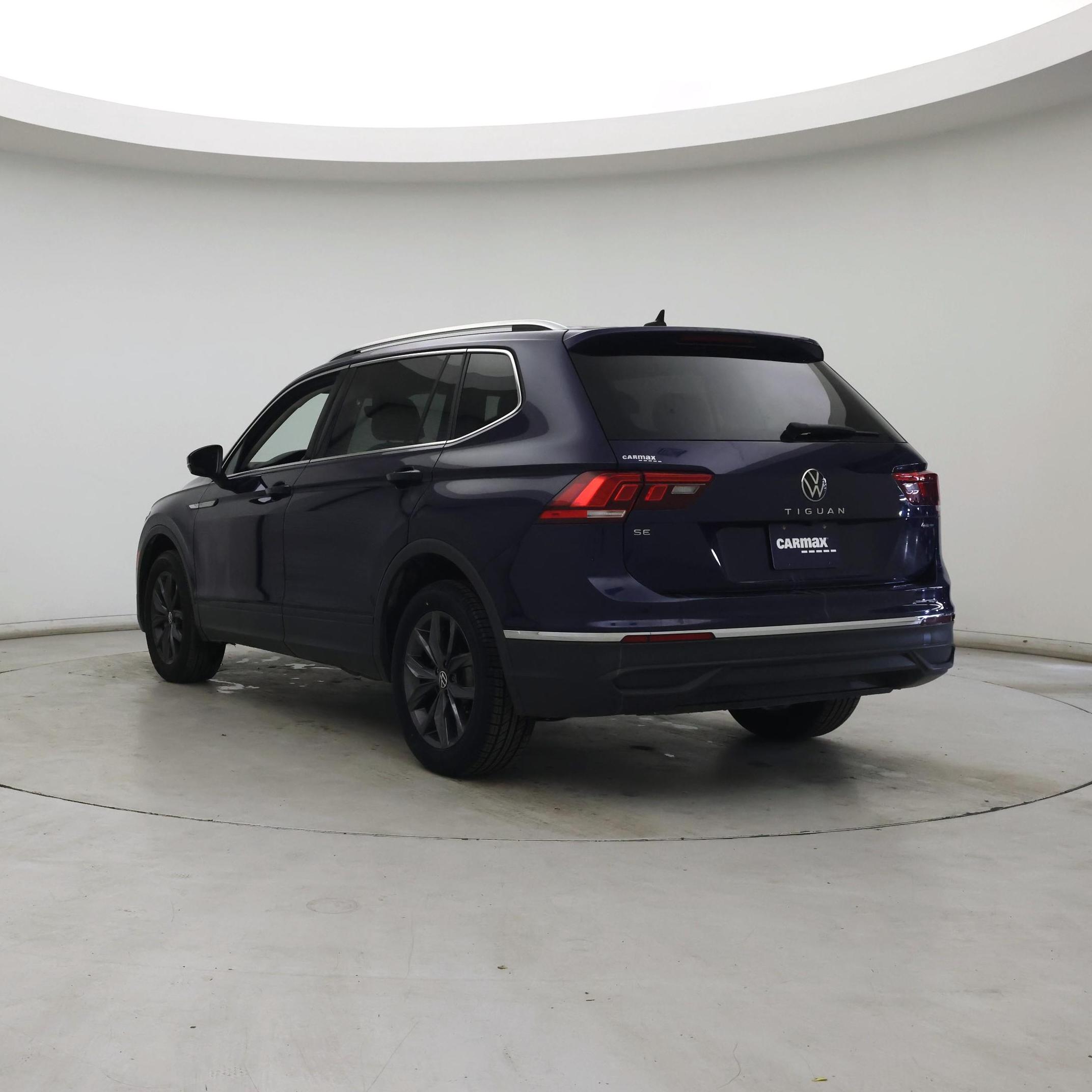 Thumbnail: 2022 Volkswagen Tiguan - 2