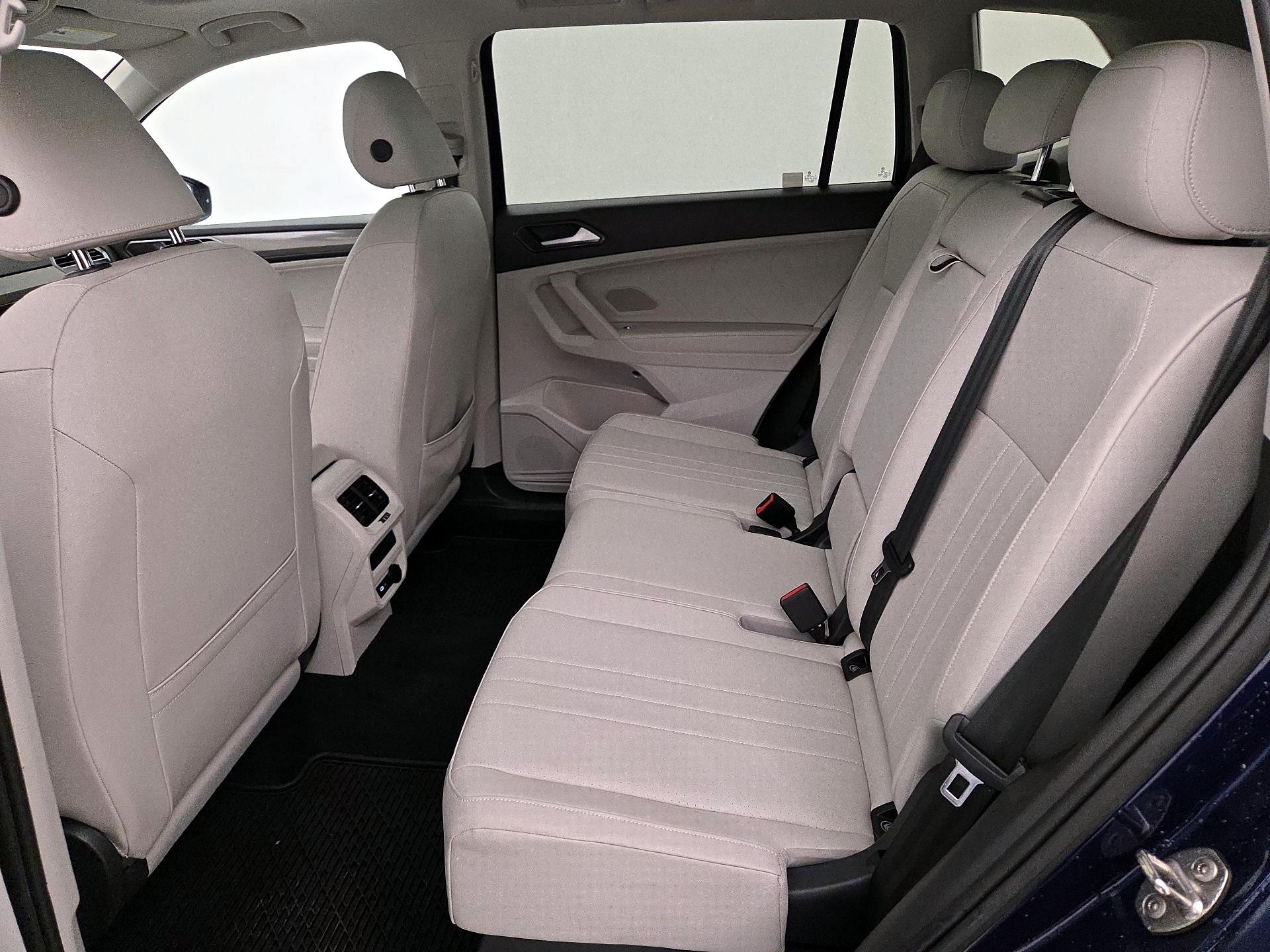 Thumbnail: 2022 Volkswagen Tiguan - 20