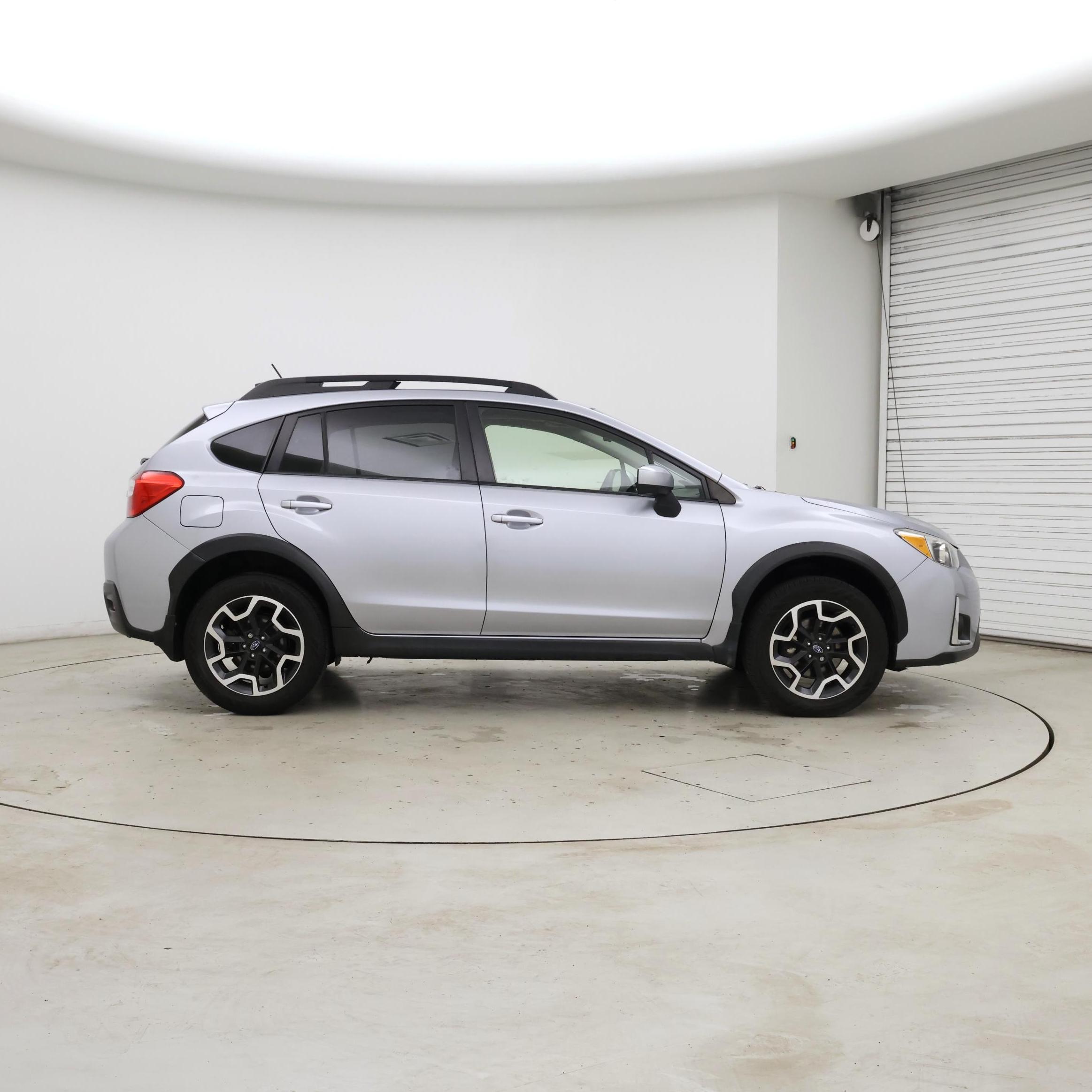 Thumbnail: 2017 Subaru Crosstrek - 7