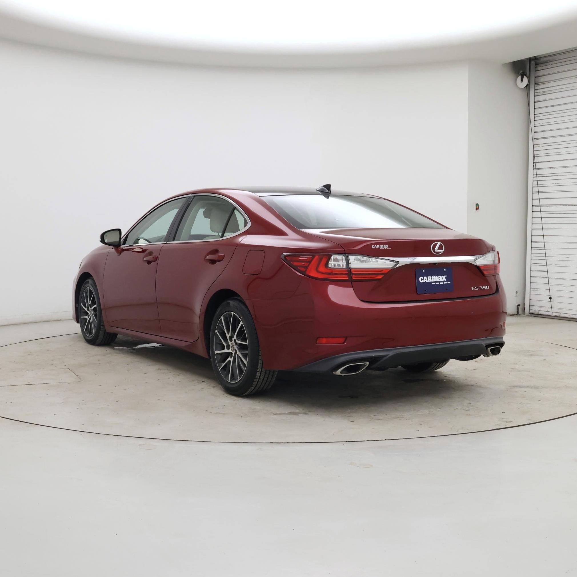 Thumbnail: 2017 Lexus ES - 2