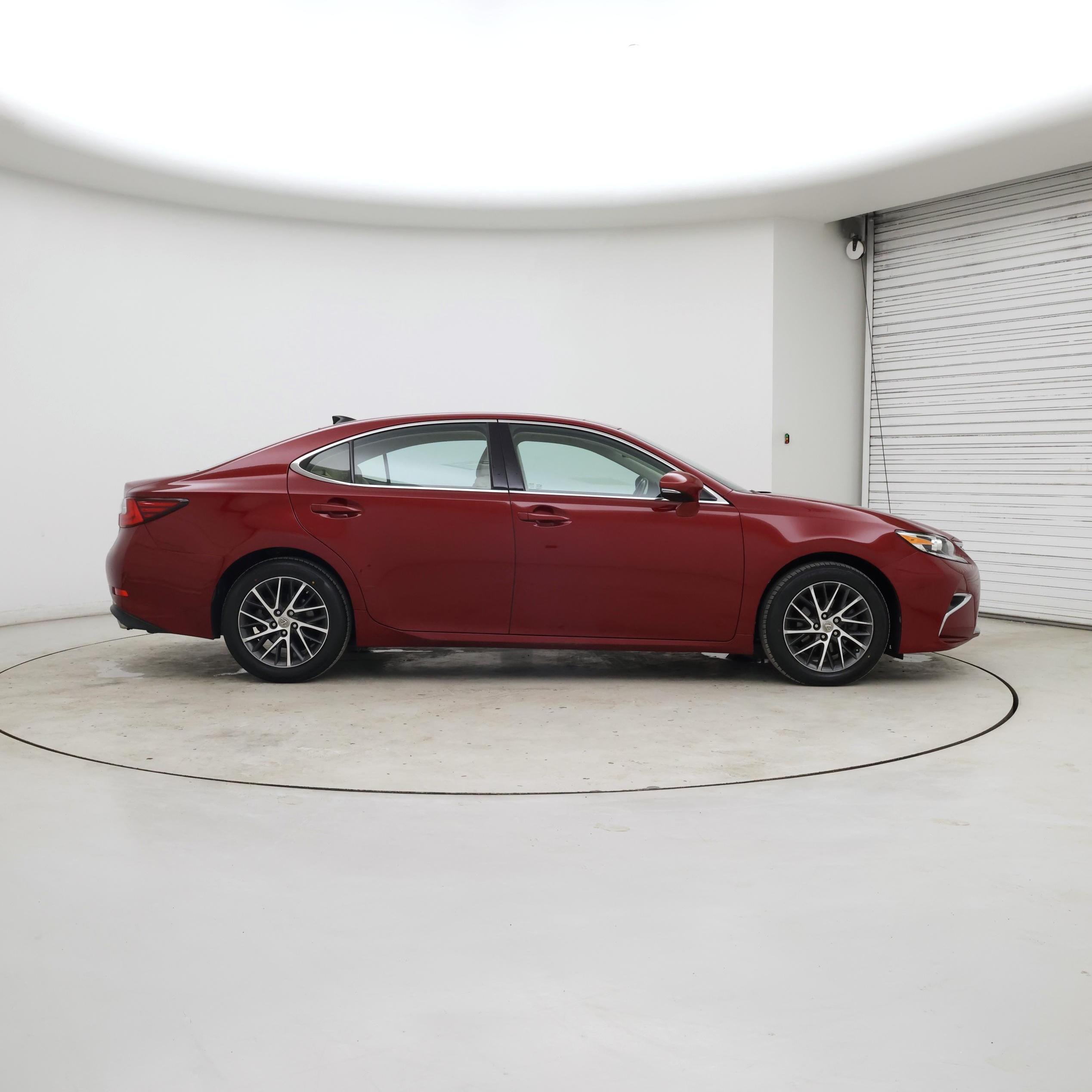 Thumbnail: 2017 Lexus ES - 7