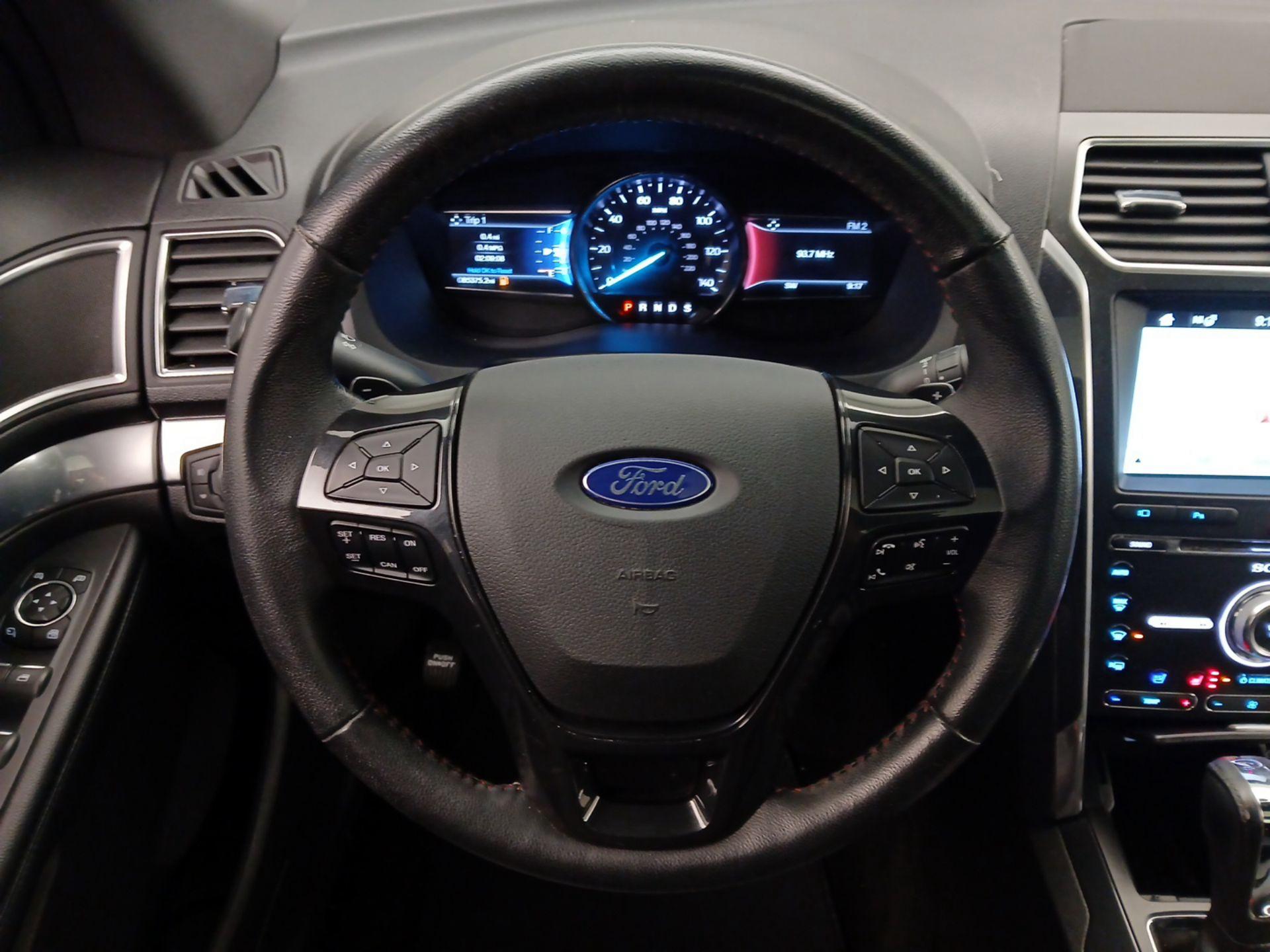 Thumbnail: 2017 Ford Explorer - 10