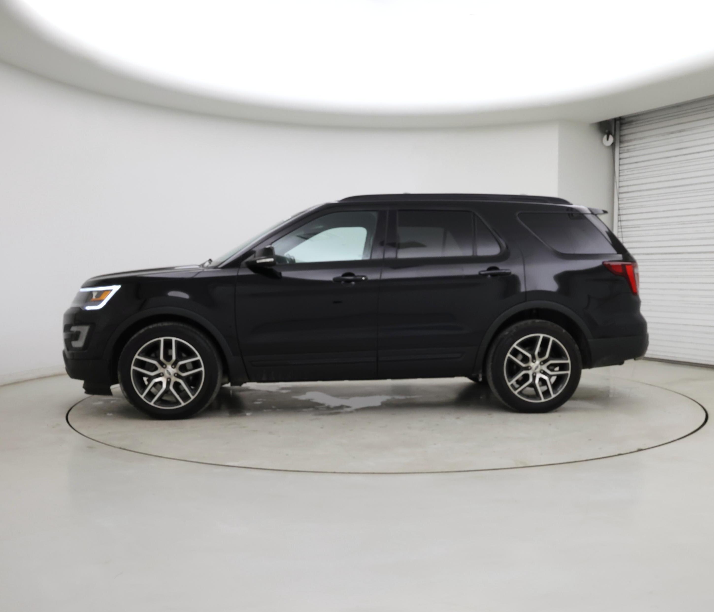 Thumbnail: 2017 Ford Explorer - 3