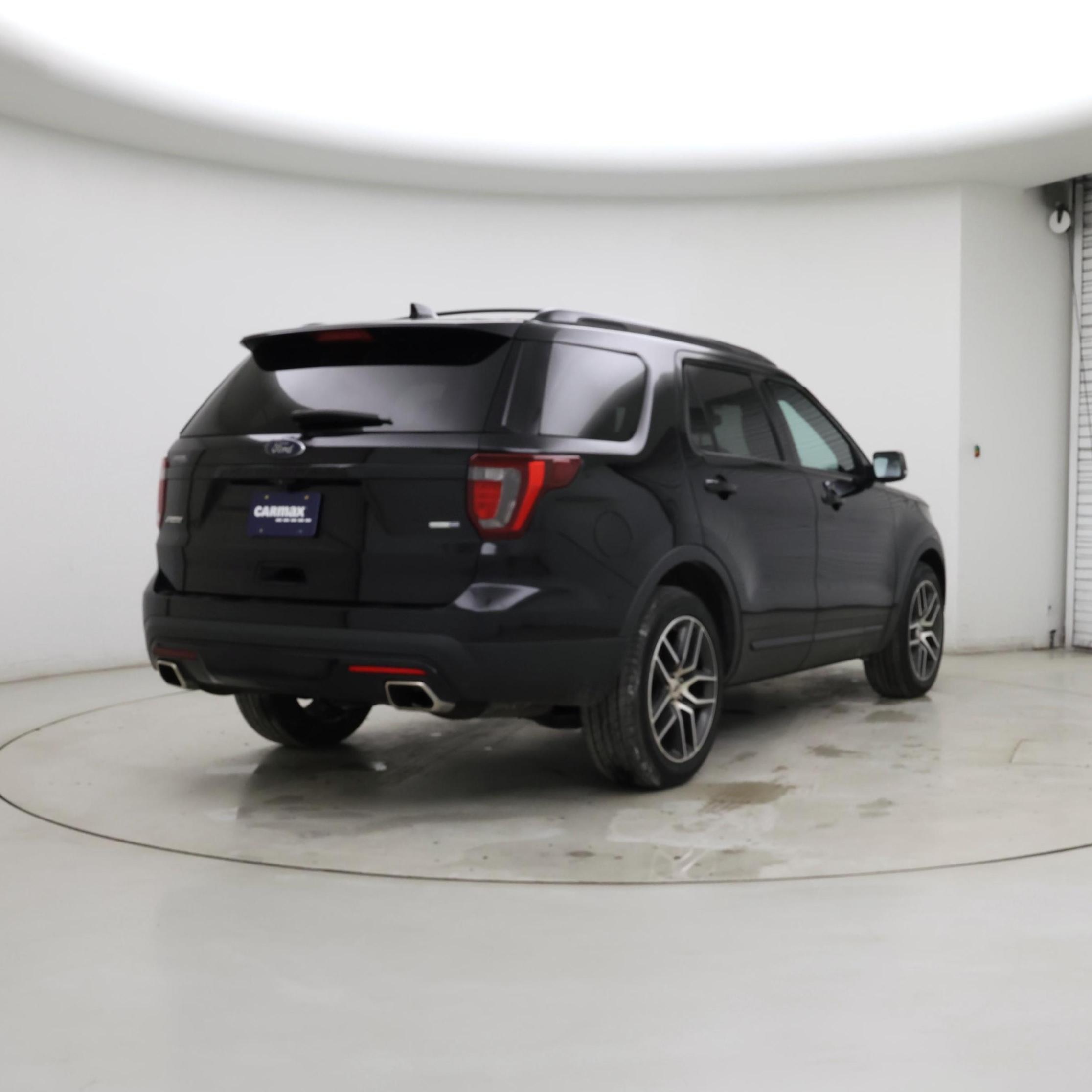 Thumbnail: 2017 Ford Explorer - 8