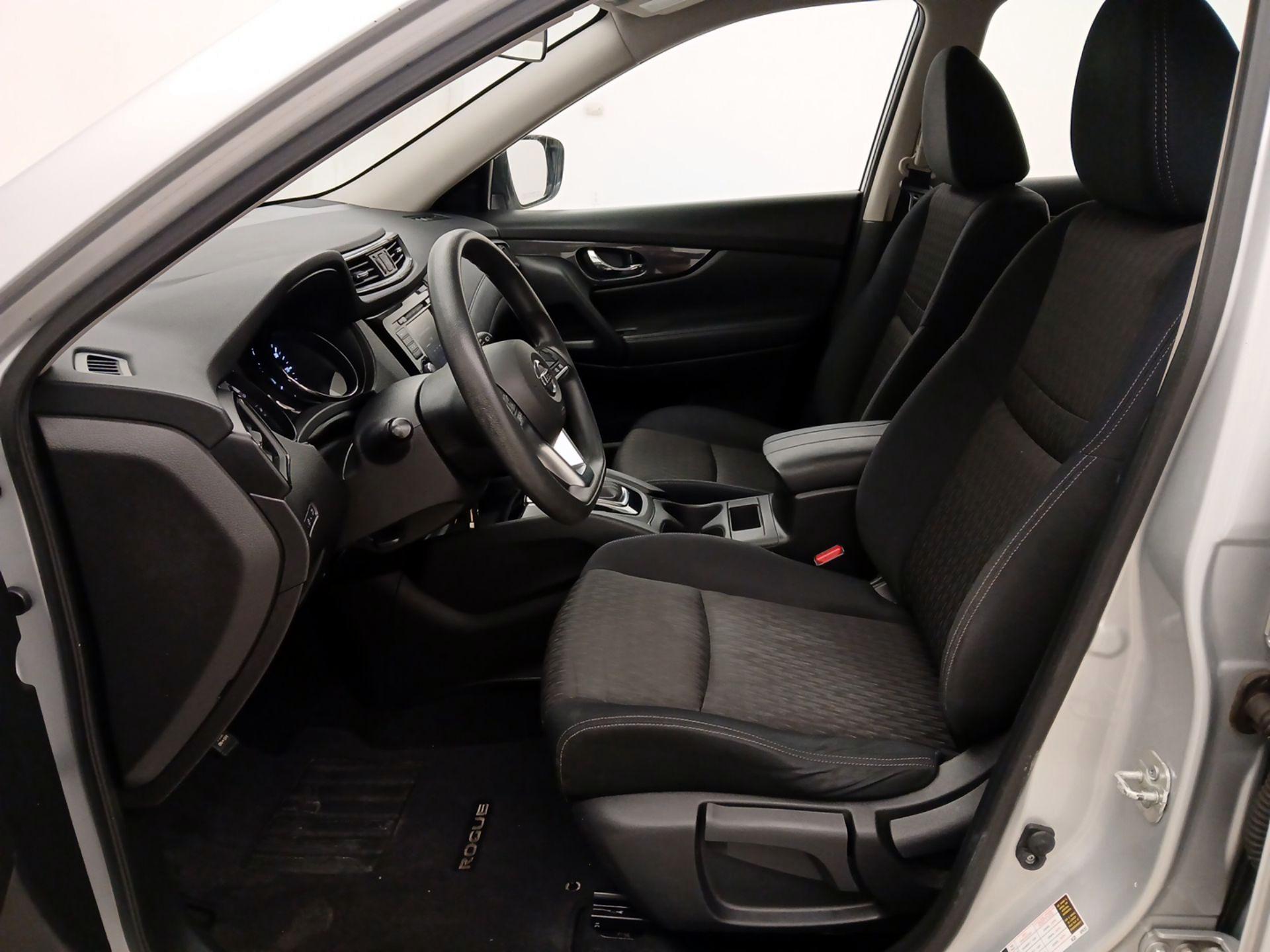 Thumbnail: 2018 Nissan Rogue - 11