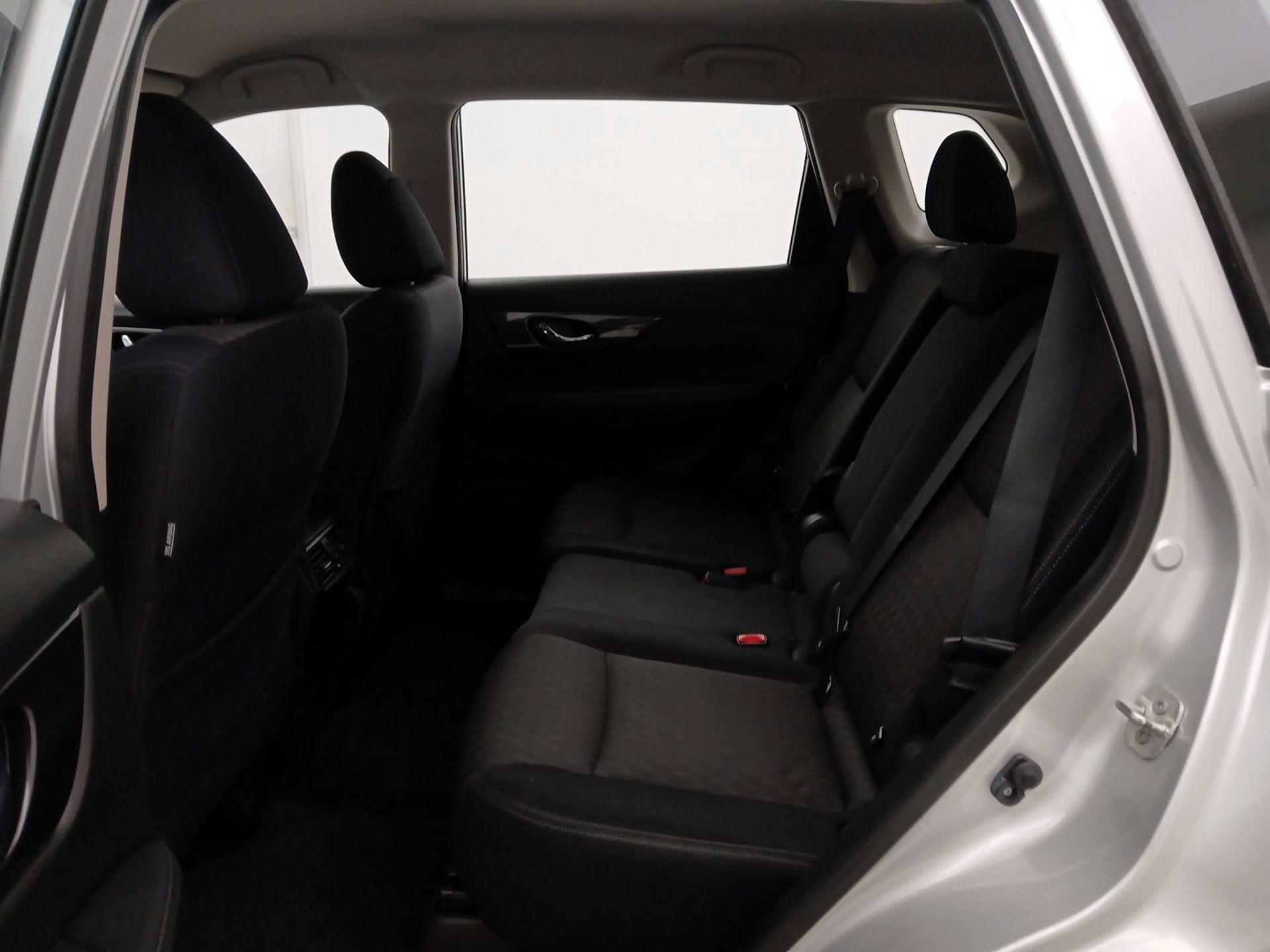 Thumbnail: 2018 Nissan Rogue - 19