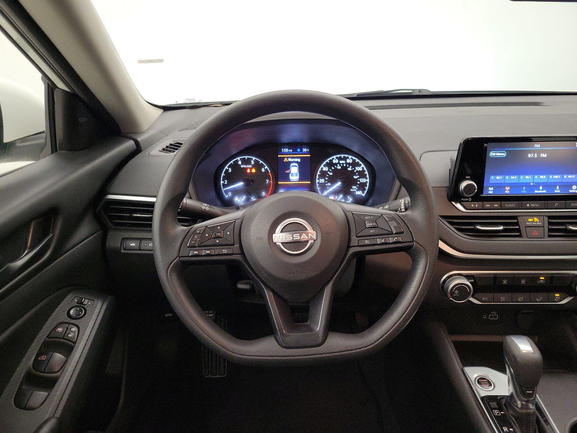 Thumbnail: 2023 Nissan Altima - 10