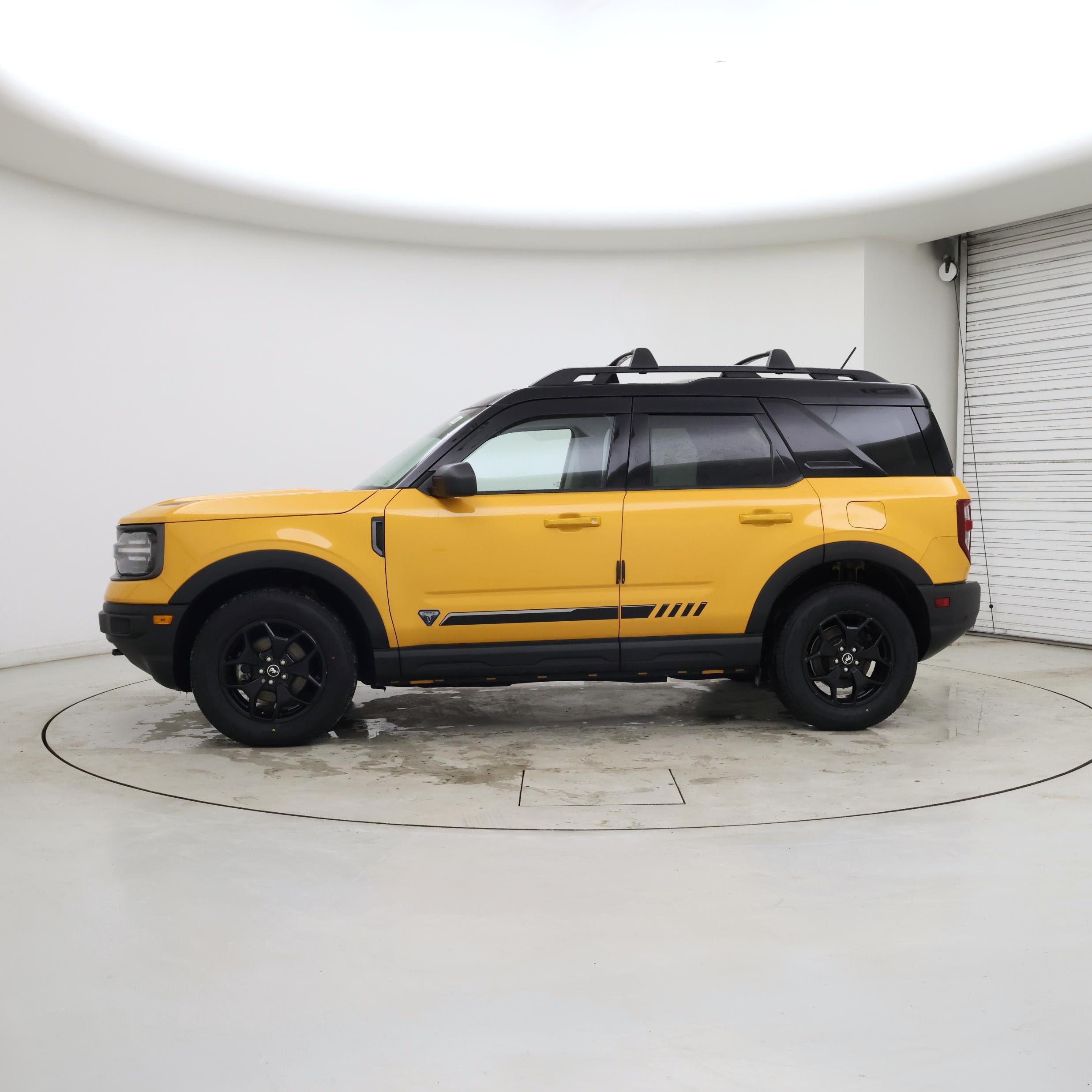 Thumbnail: 2021 Ford Bronco Sport - 3