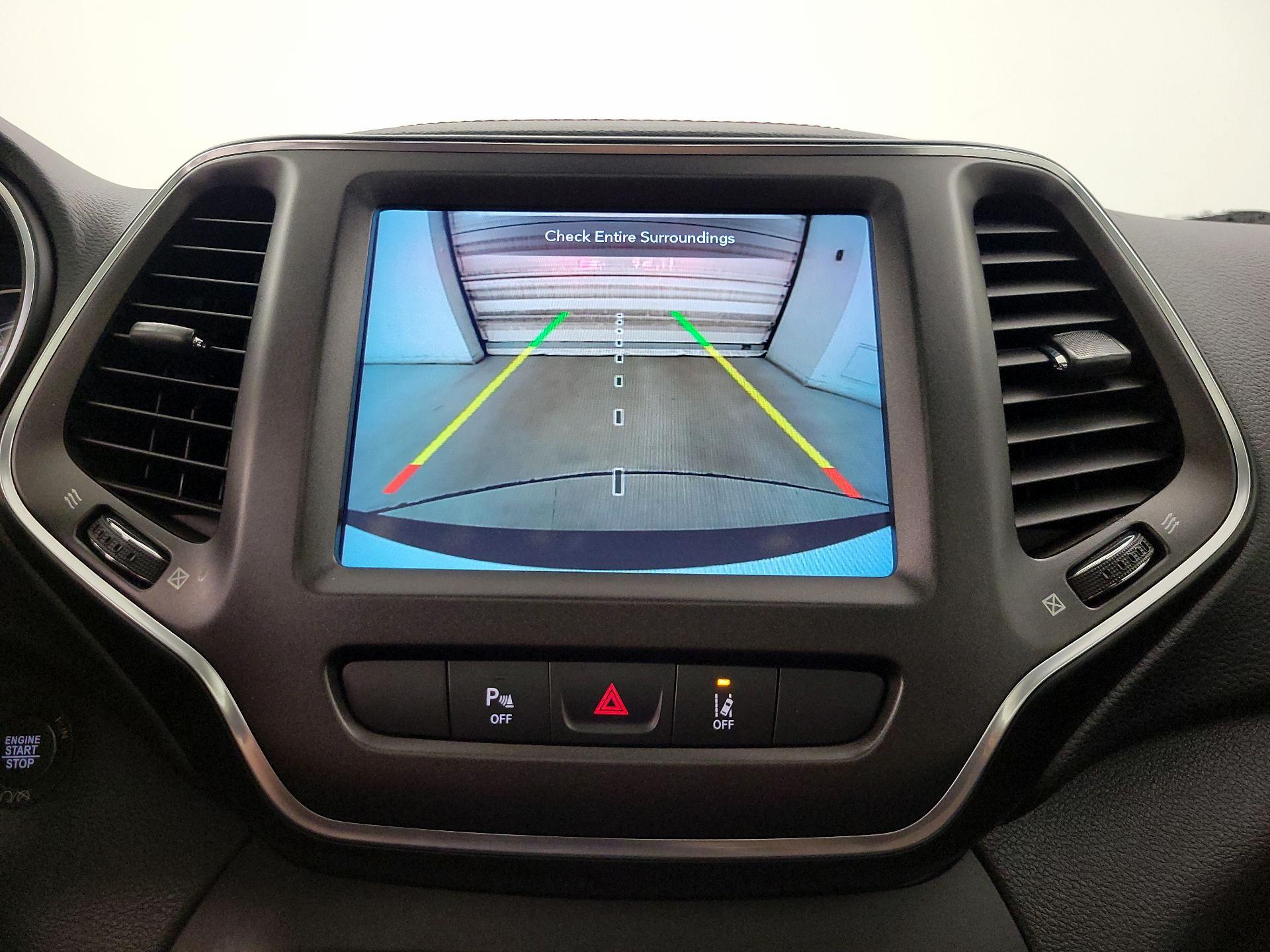 Thumbnail: 2021 Jeep Cherokee - 15