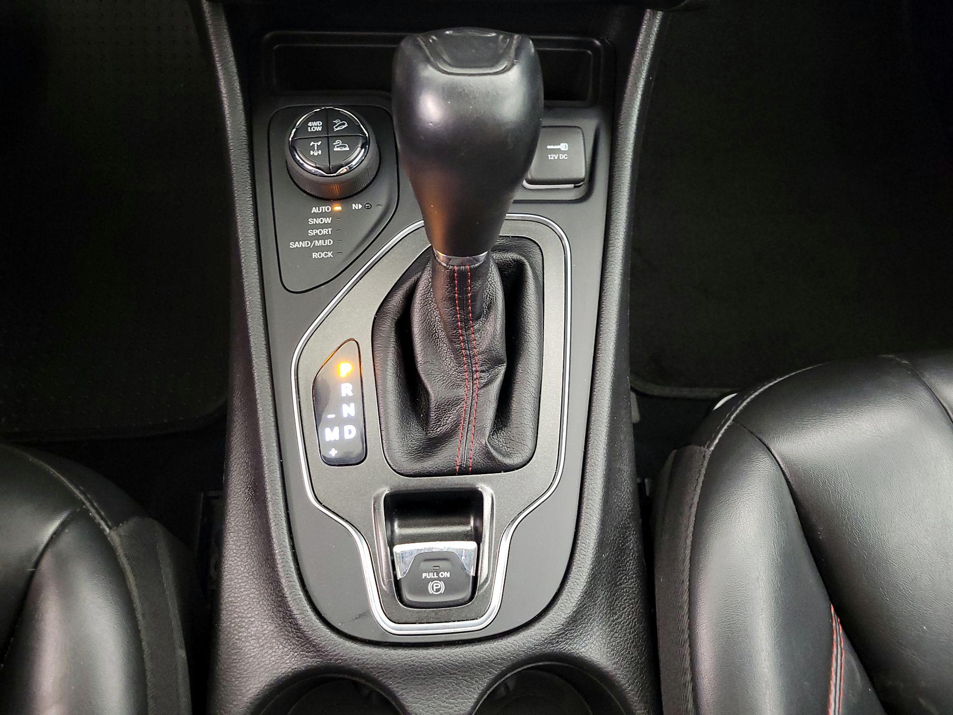 Thumbnail: 2021 Jeep Cherokee - 18