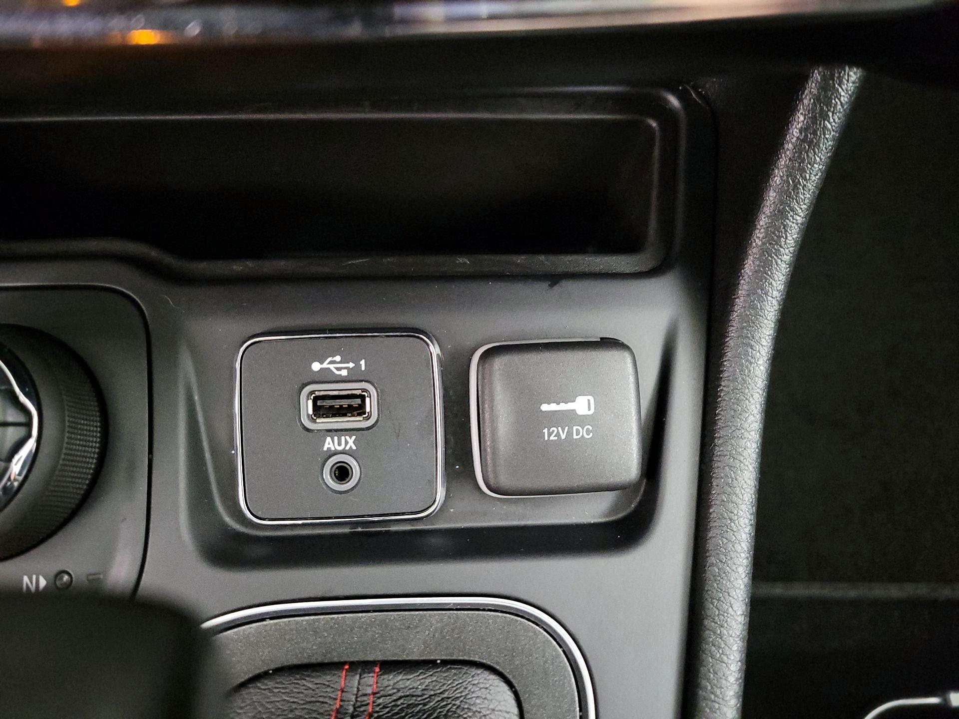 Thumbnail: 2021 Jeep Cherokee - 19