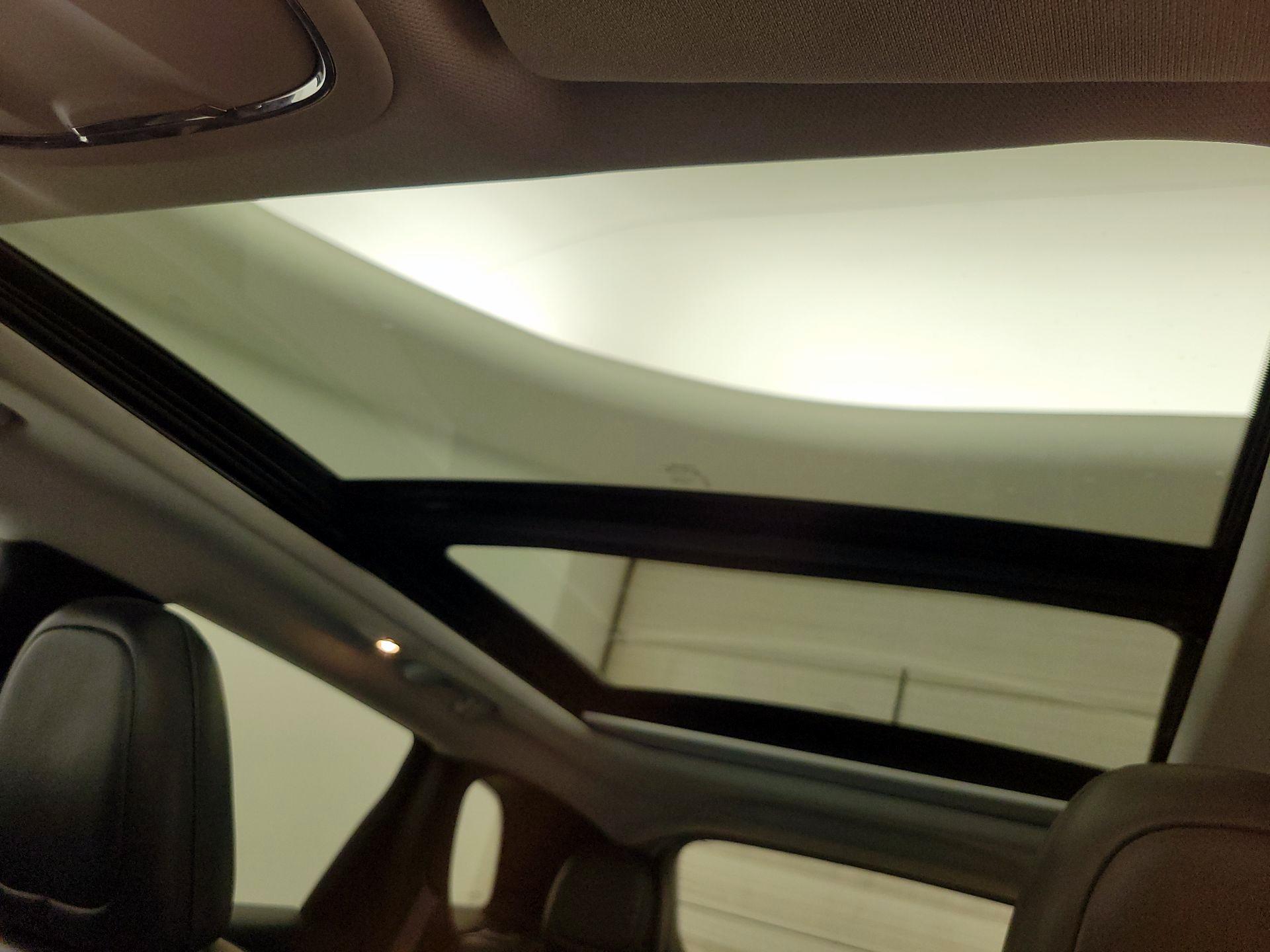 Thumbnail: 2021 Jeep Cherokee - 20