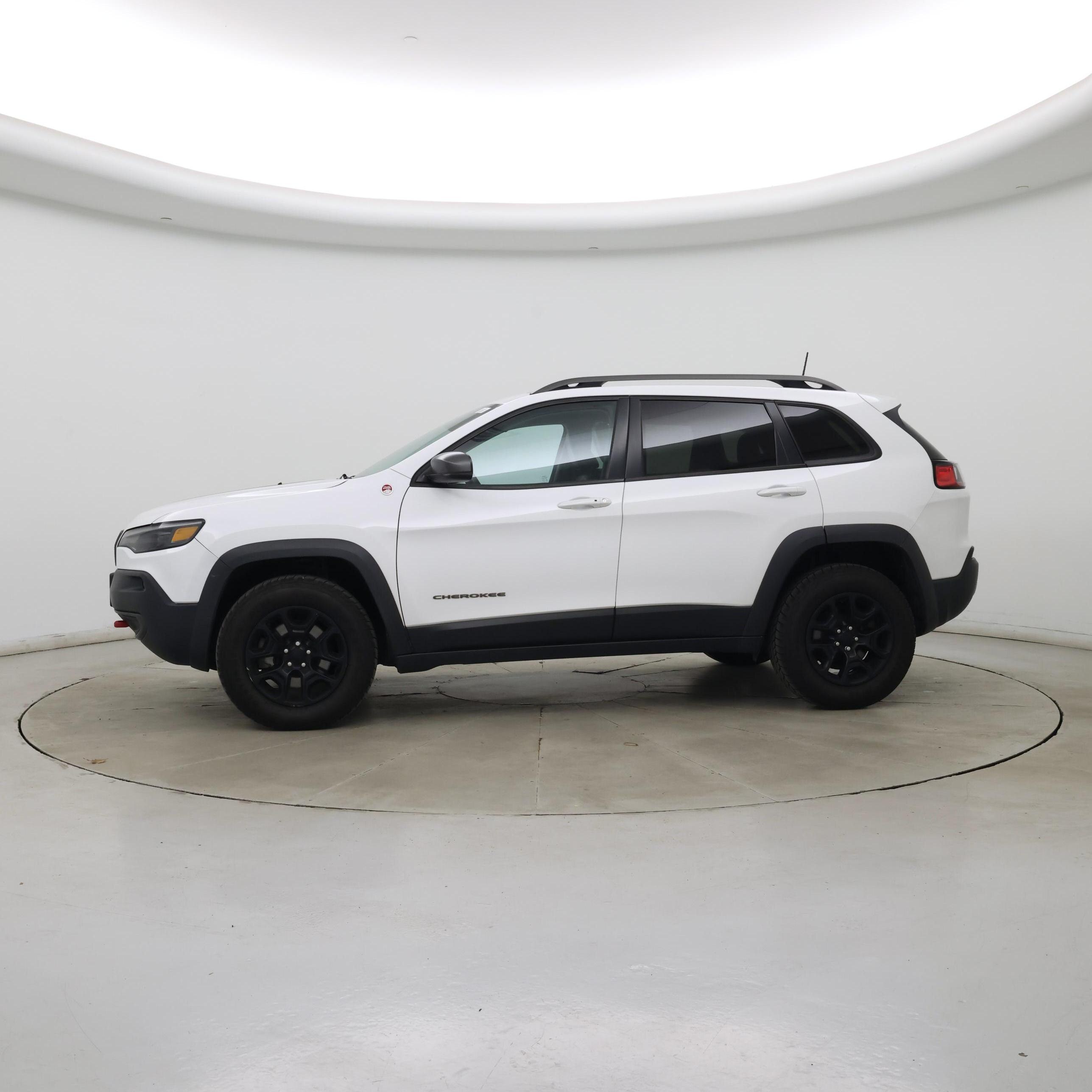 Thumbnail: 2021 Jeep Cherokee - 3