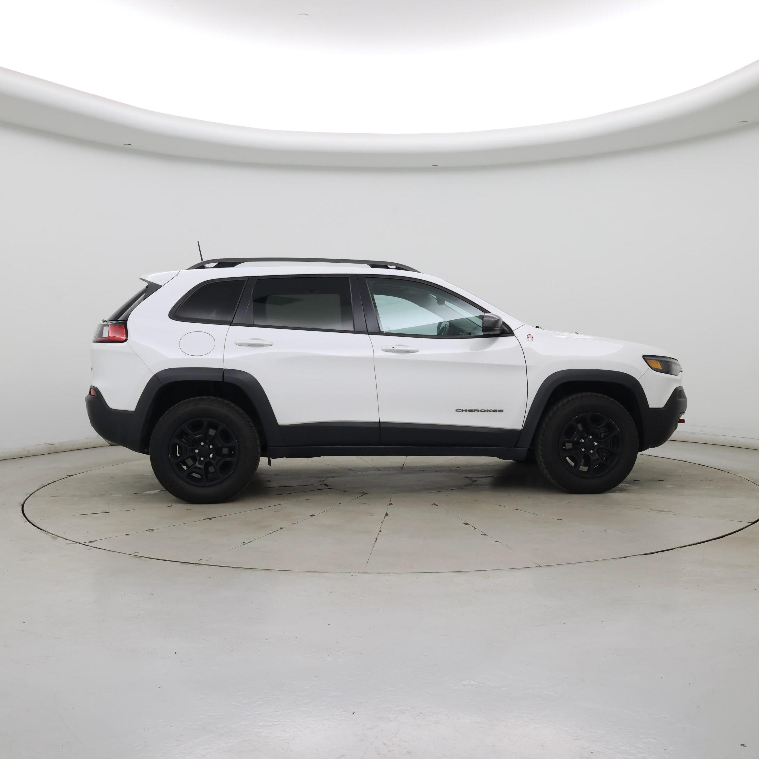 Thumbnail: 2021 Jeep Cherokee - 7