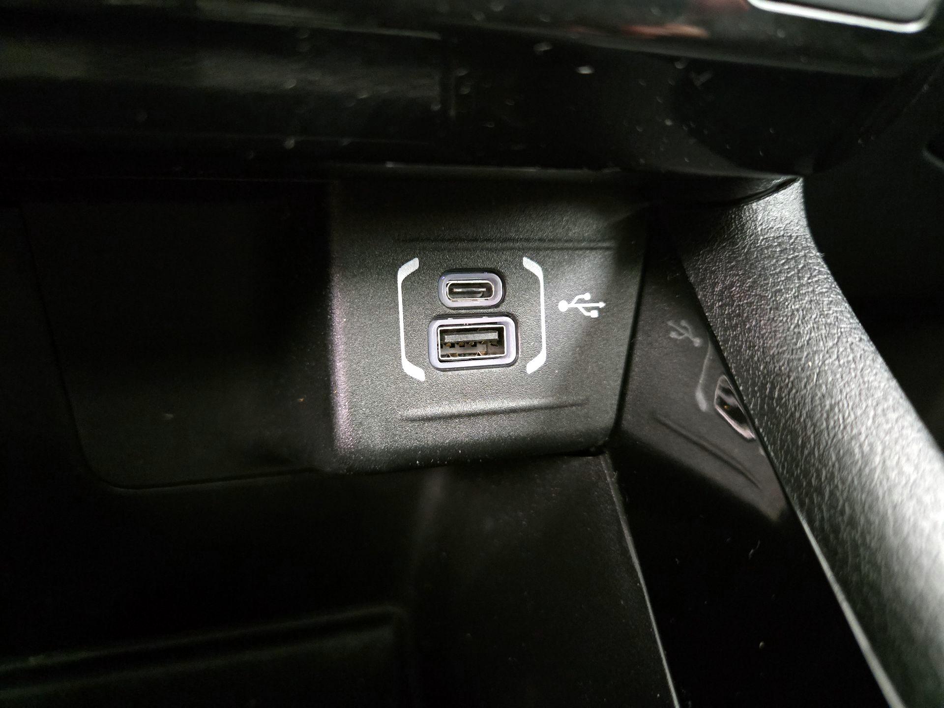 Thumbnail: 2022 Jeep Compass - 18