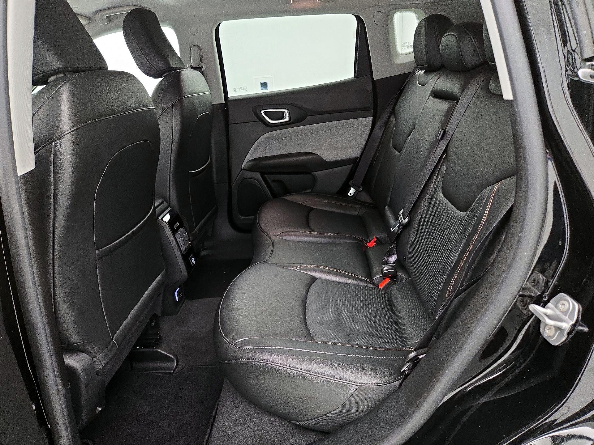 Thumbnail: 2022 Jeep Compass - 19