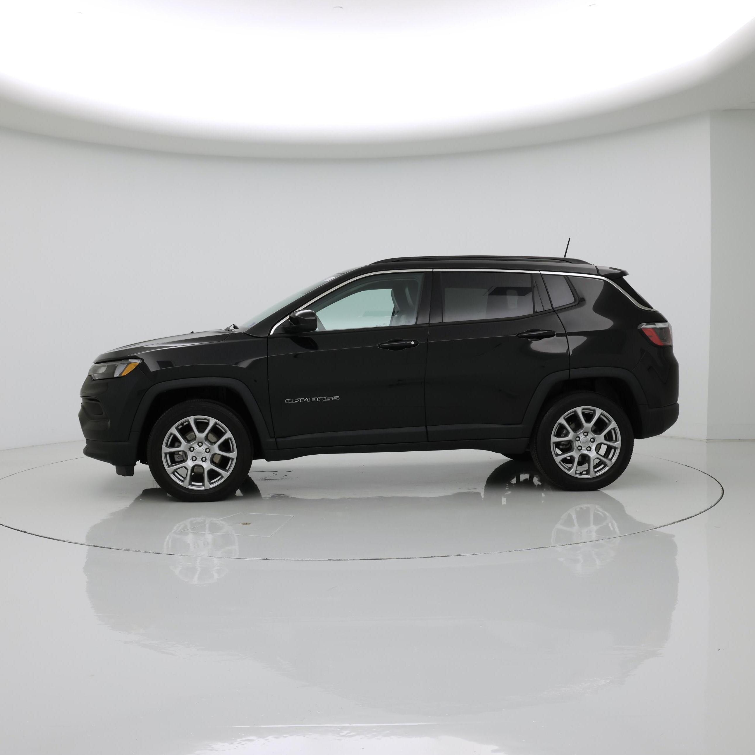 Thumbnail: 2022 Jeep Compass - 3