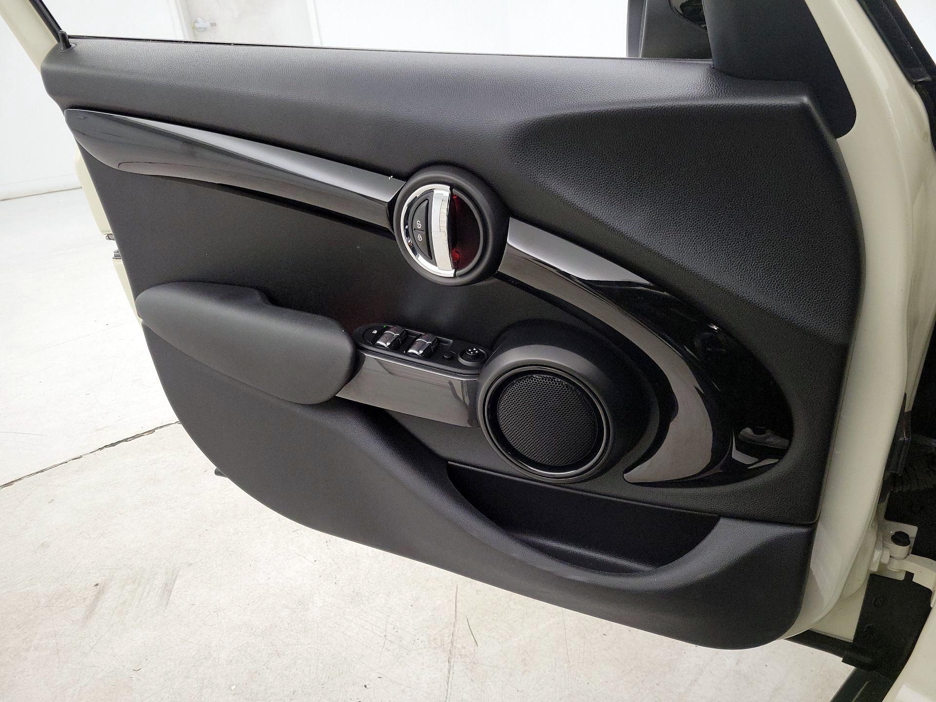 Thumbnail: 2022 Jeep Compass - 12