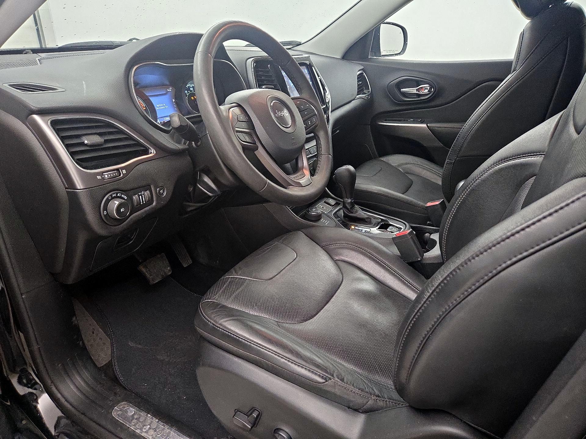 Thumbnail: 2021 Jeep Cherokee - 11