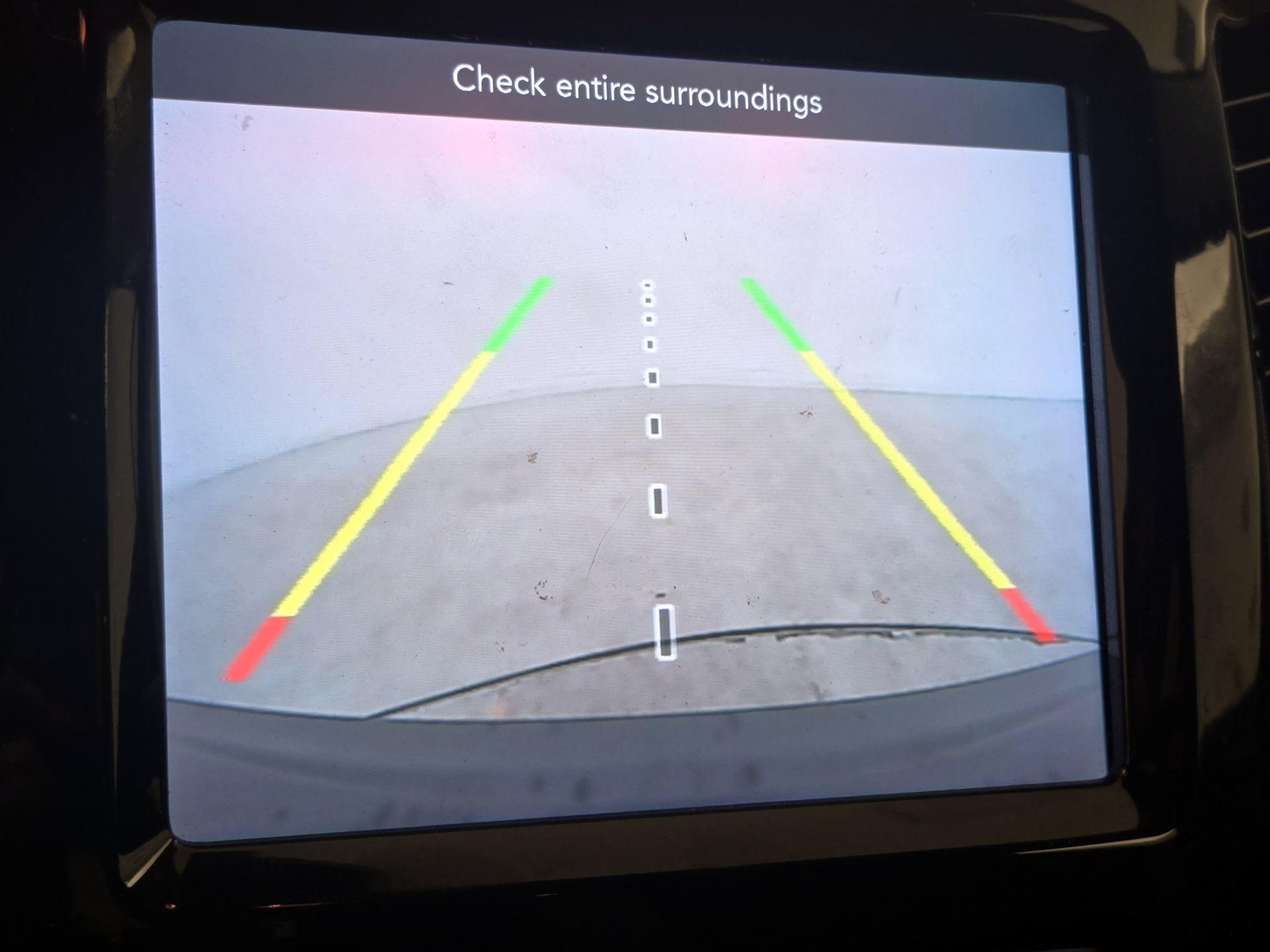 Thumbnail: 2021 Jeep Cherokee - 14