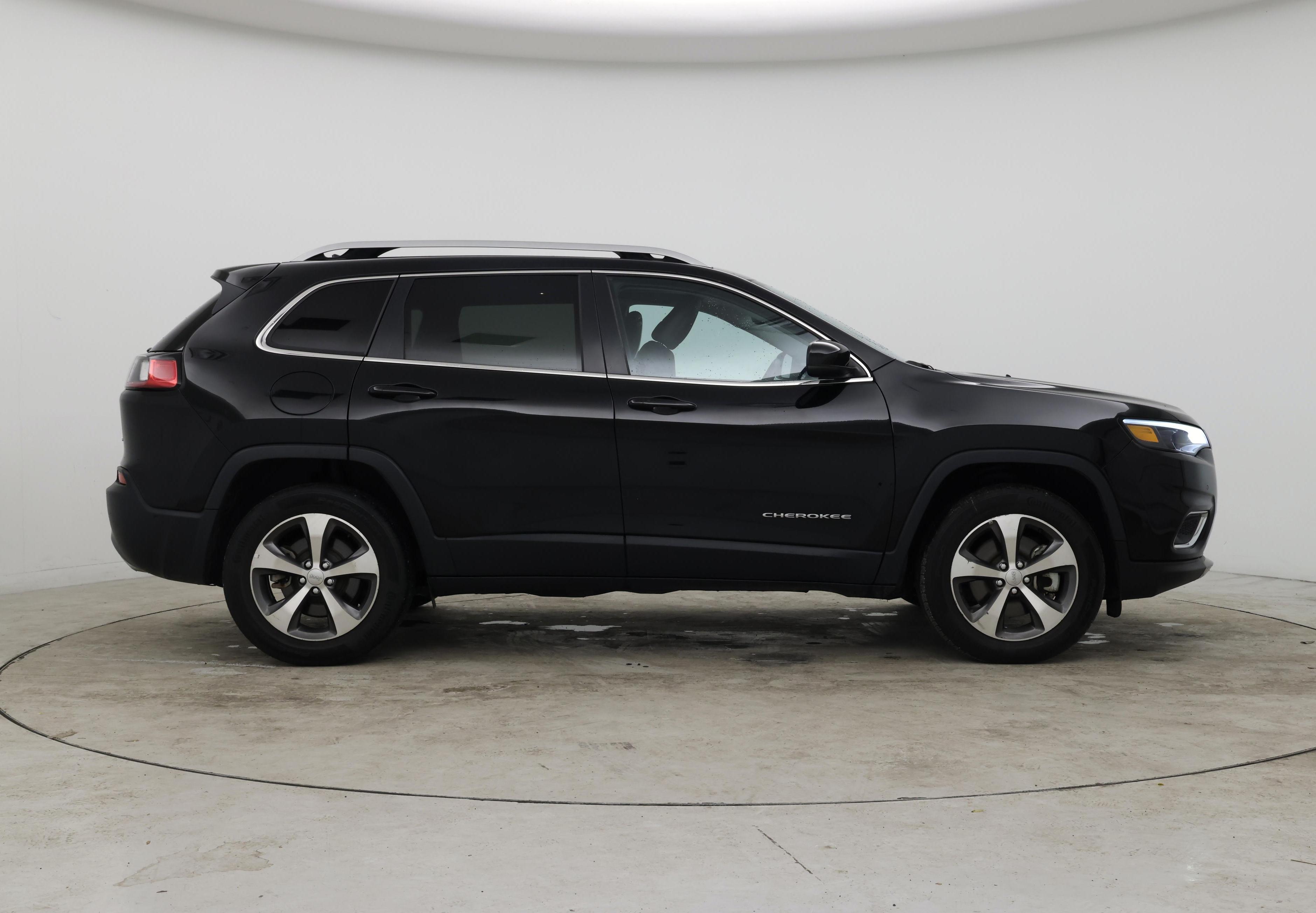 Thumbnail: 2021 Jeep Cherokee - 7