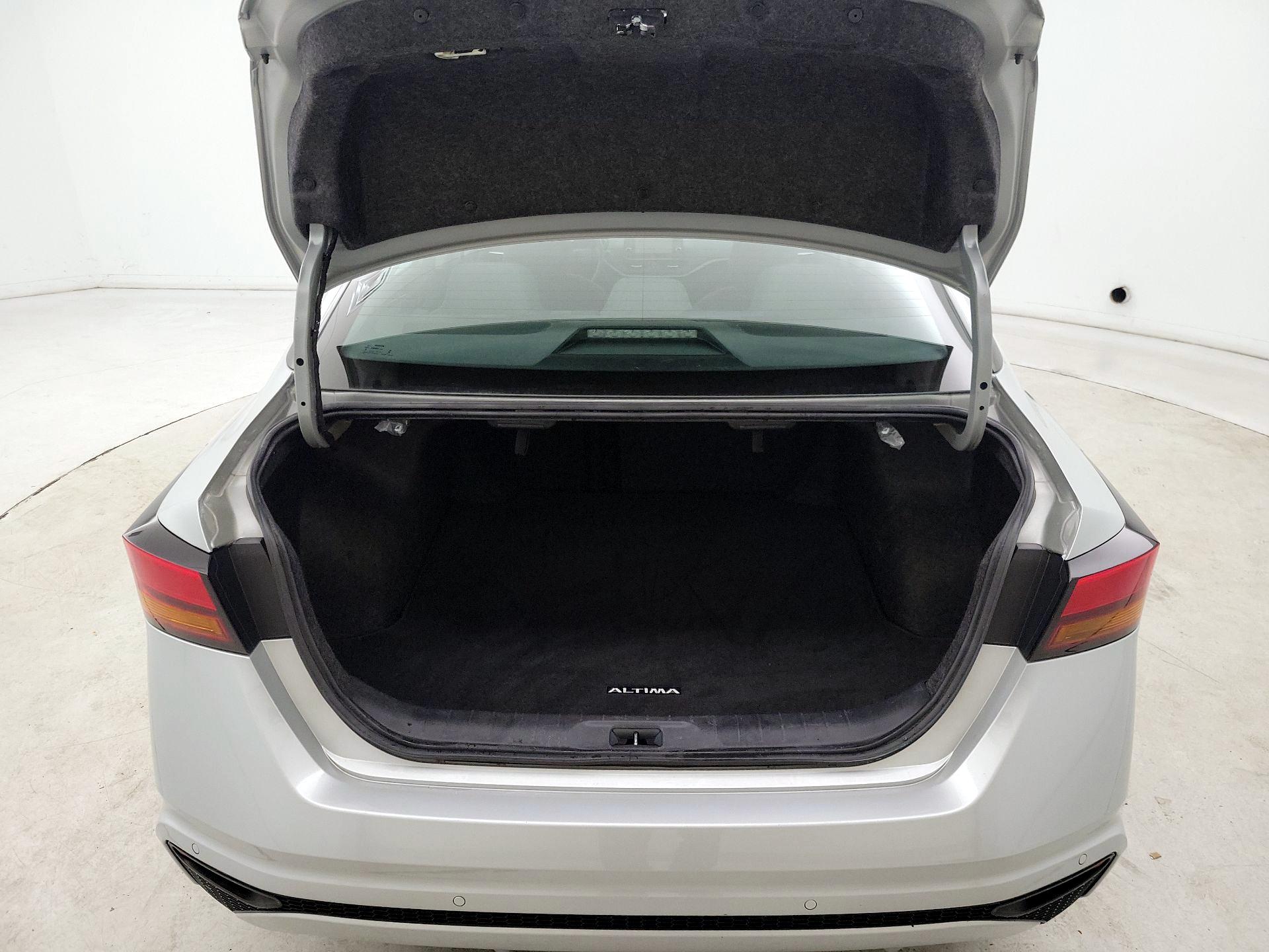 Thumbnail: 2023 Nissan Altima - 20