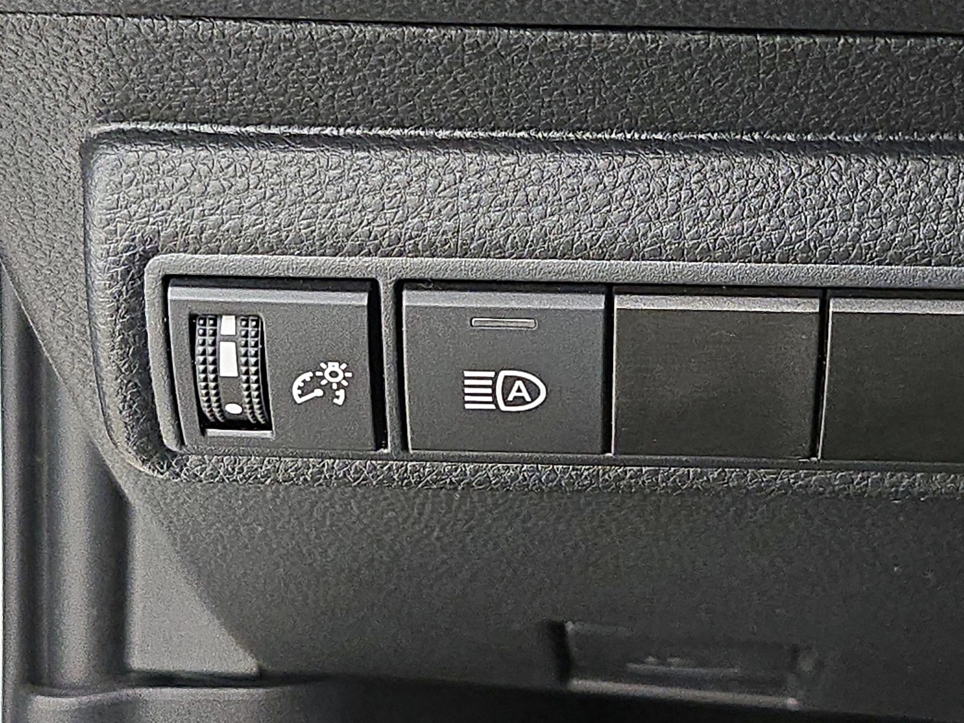 Thumbnail: 2024 Toyota Corolla - 13