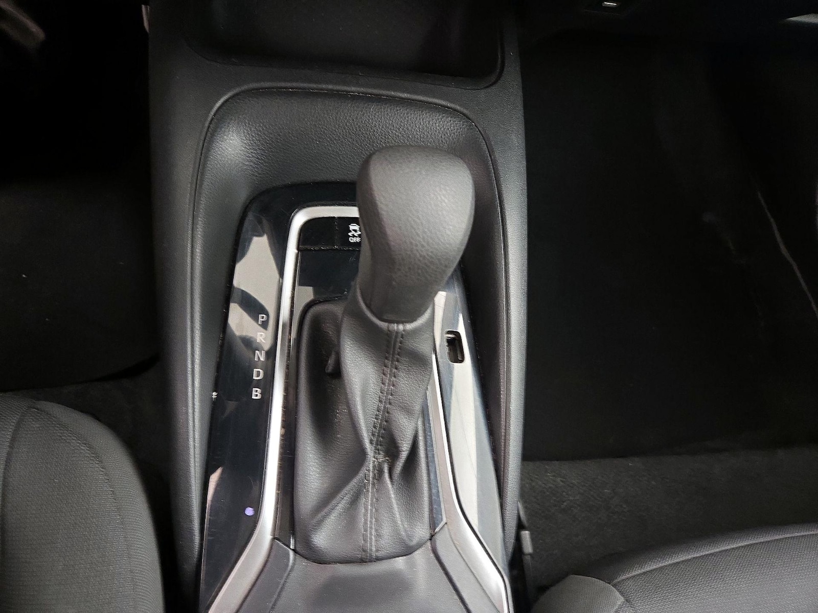 2024 Toyota Corolla LE - Photo 19