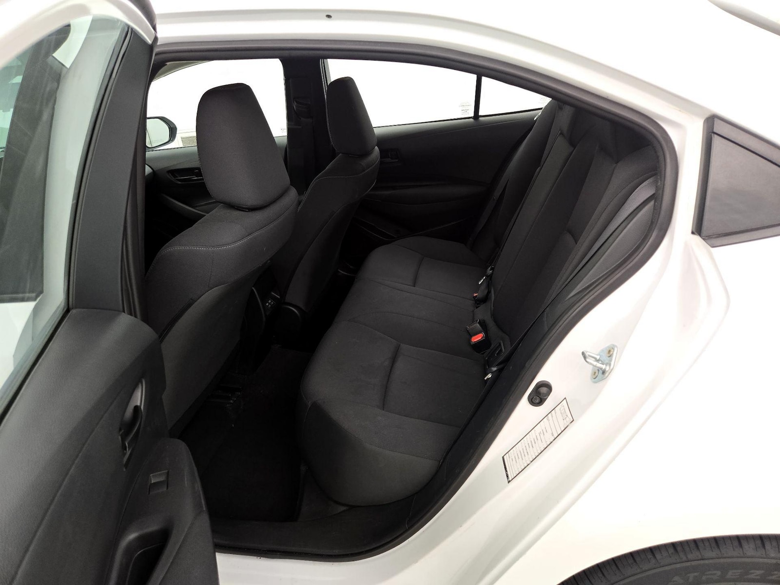 2024 Toyota Corolla LE - Photo 21