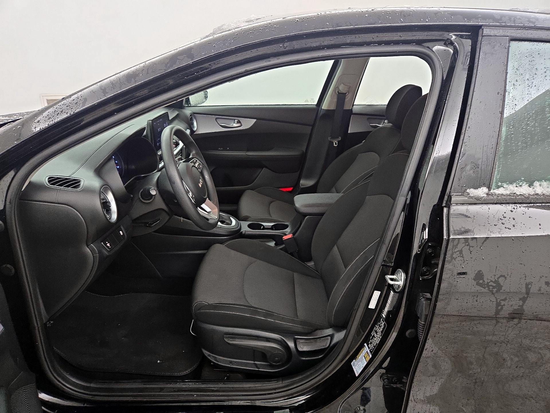 Thumbnail: 2024 Kia Forte - 11