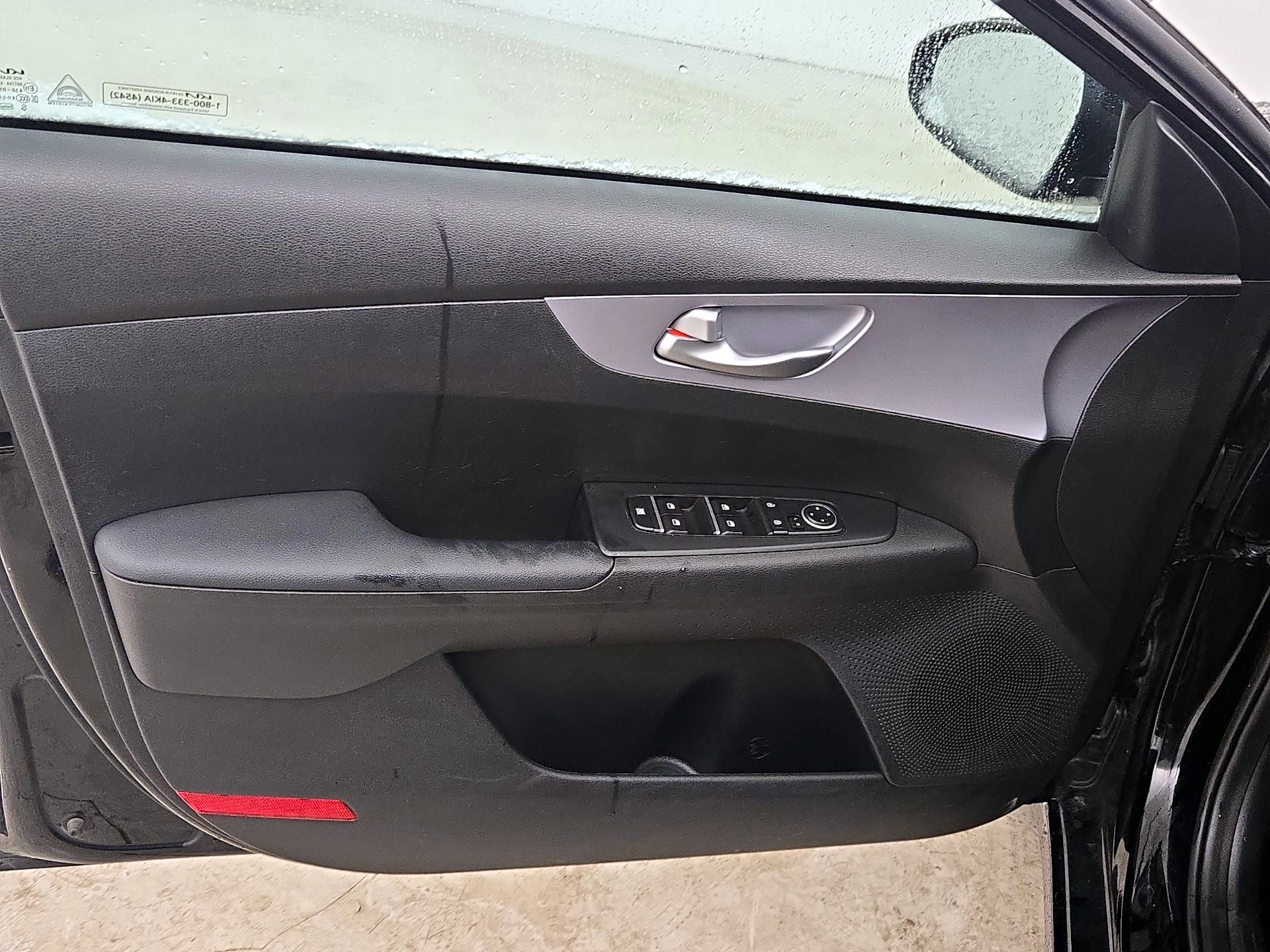 Thumbnail: 2024 Kia Forte - 12